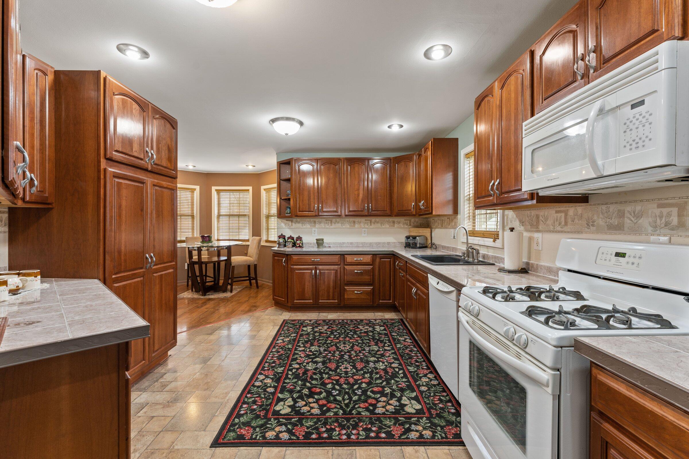 22301 Forest Avenue Avenue Cassopolis MI 49031