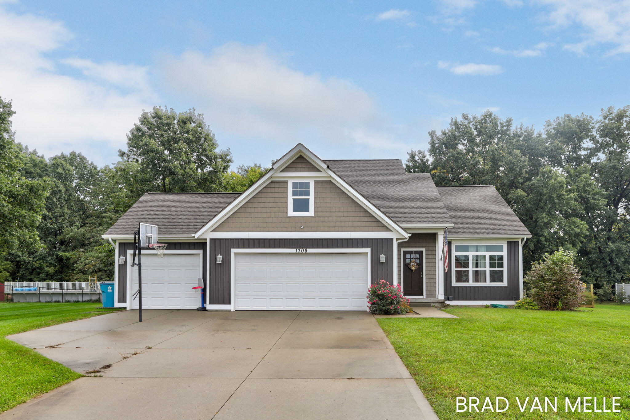 1708 Signal Point Circle Allegan MI 49010