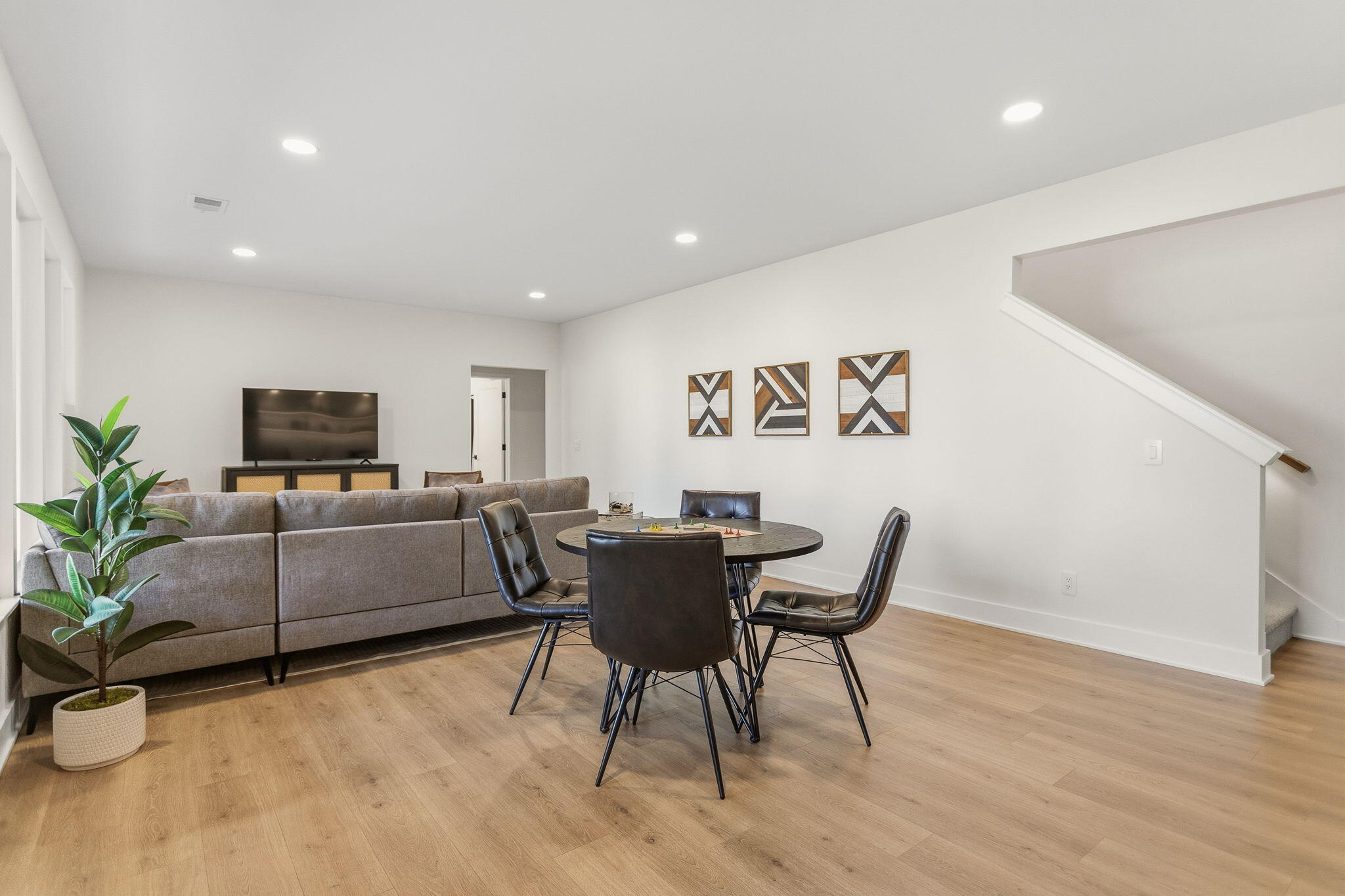 3126 Red Oak Drive Saugatuck MI 49453