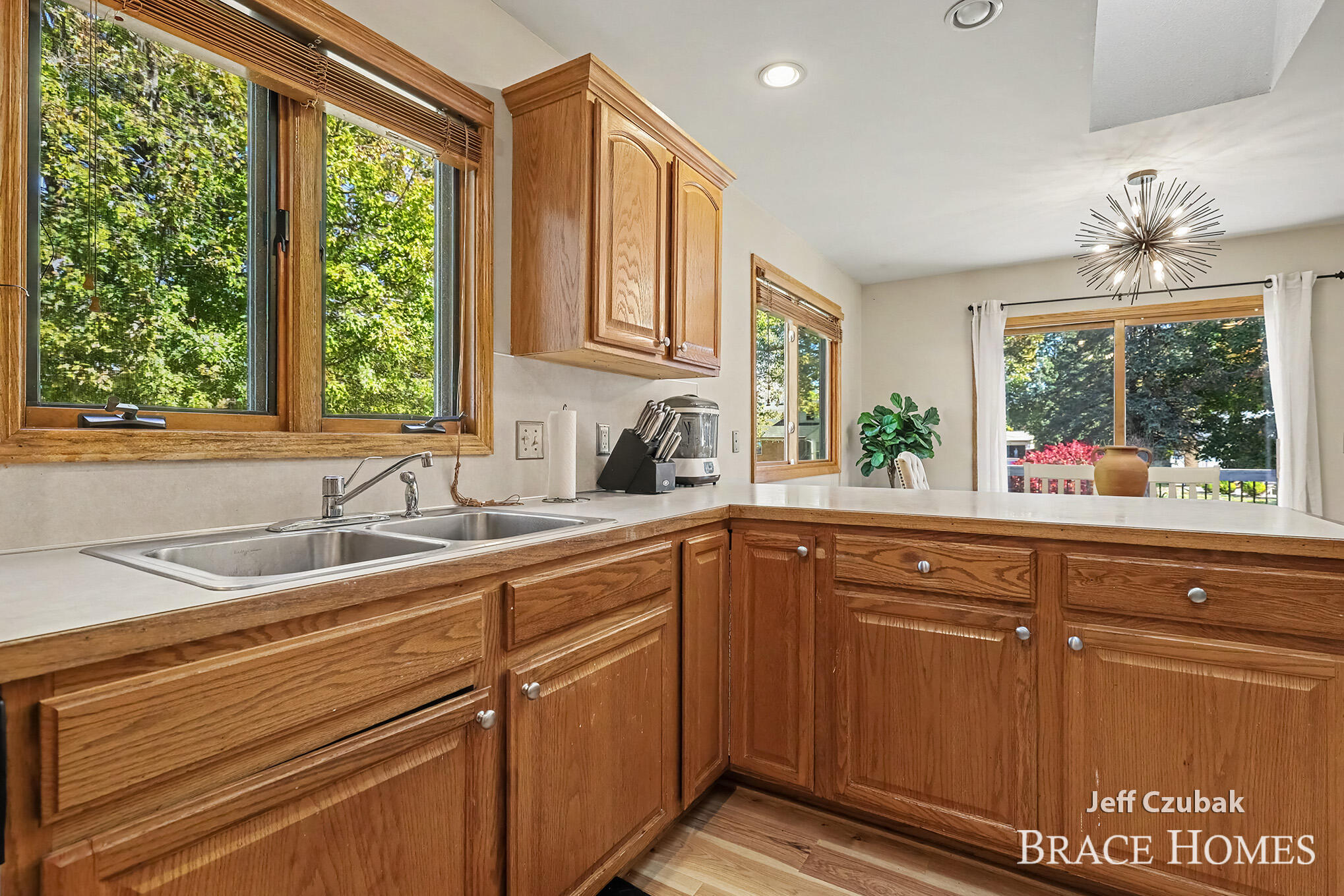 2174 Lamont Court NW Grand Rapids MI 49534