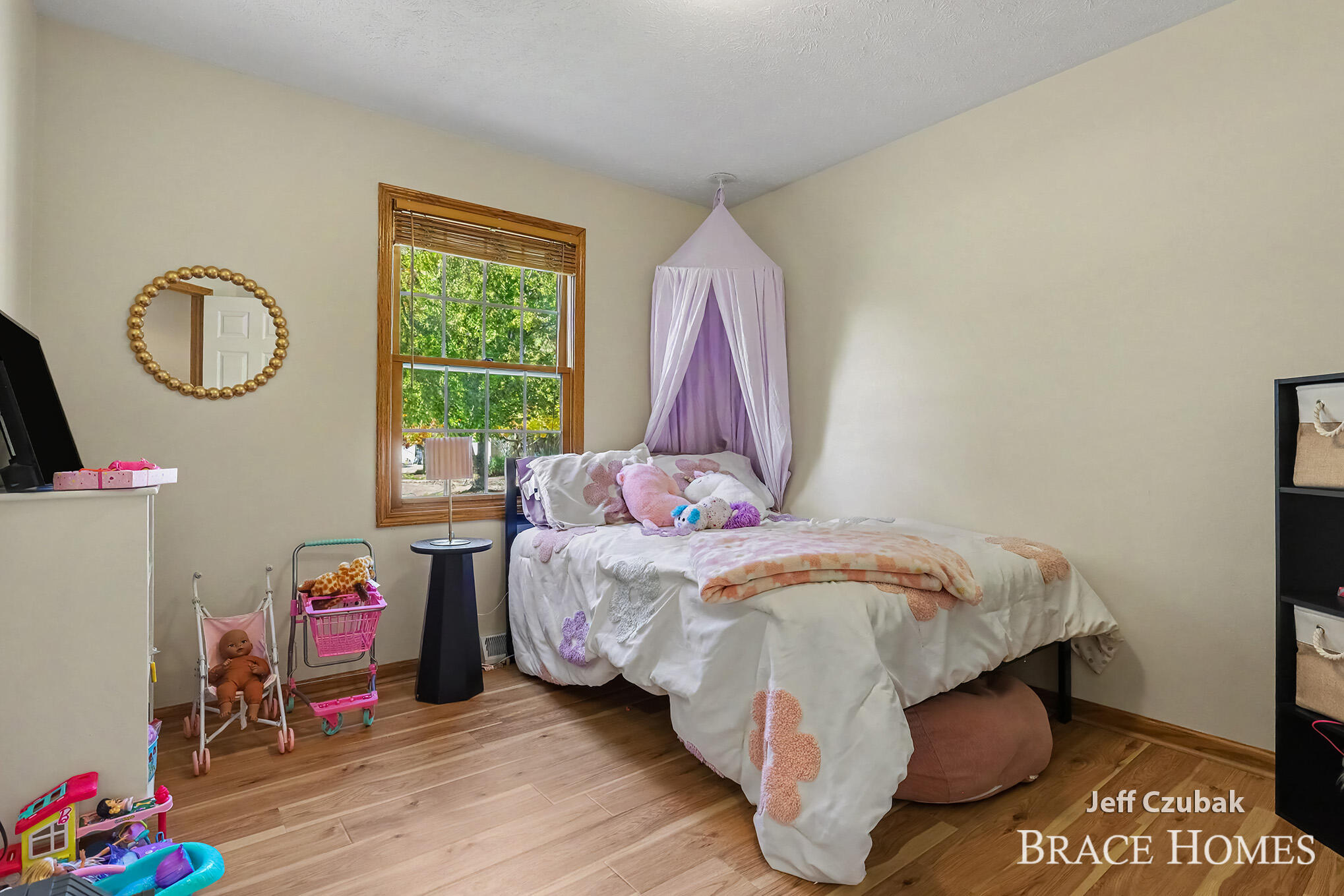 2174 Lamont Court NW Grand Rapids MI 49534