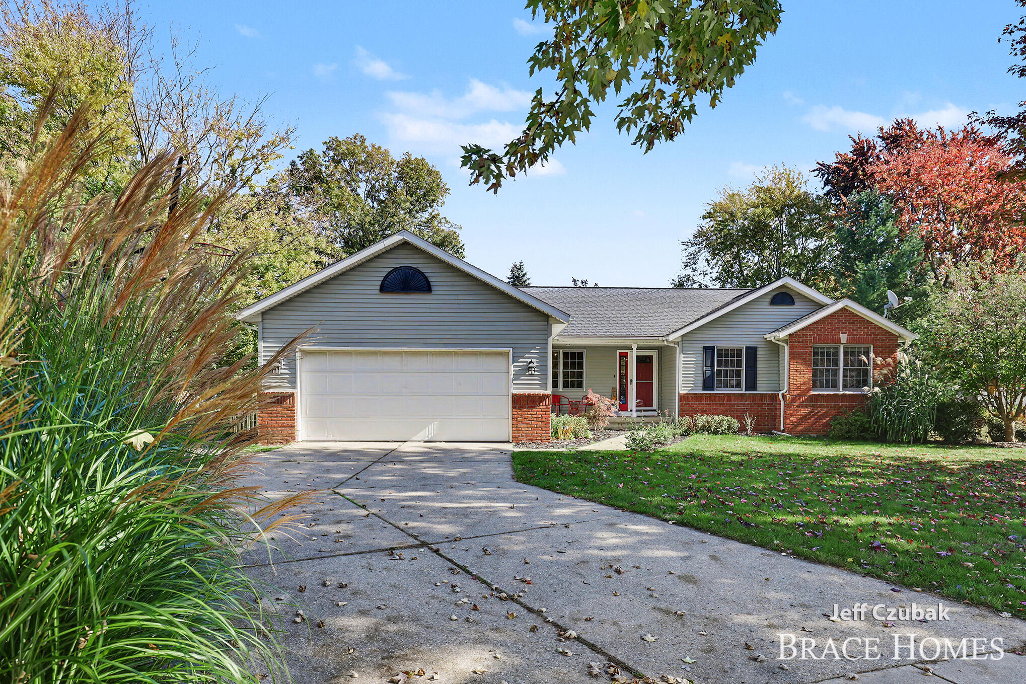 2174 Lamont Court NW Grand Rapids MI 49534