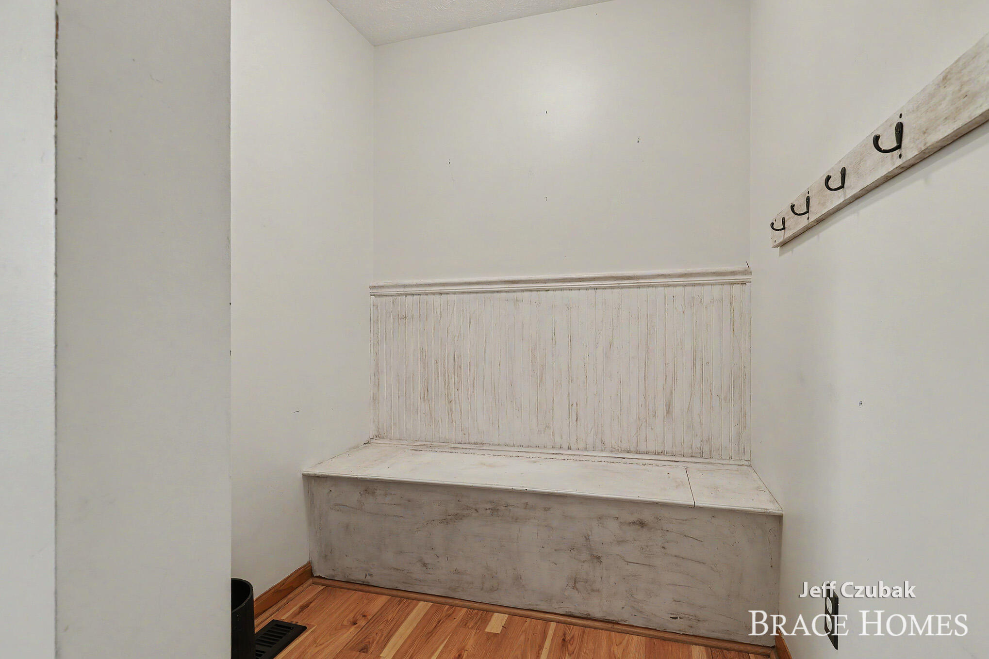 2174 Lamont Court NW Grand Rapids MI 49534