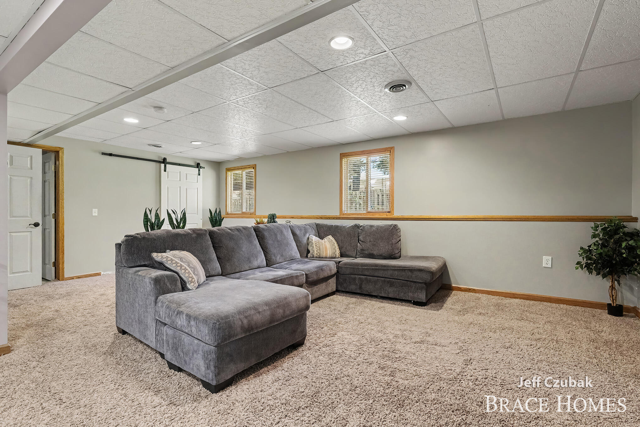 2174 Lamont Court NW Grand Rapids MI 49534