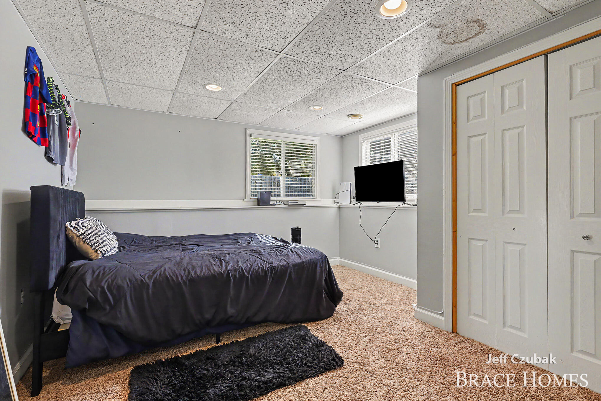2174 Lamont Court NW Grand Rapids MI 49534