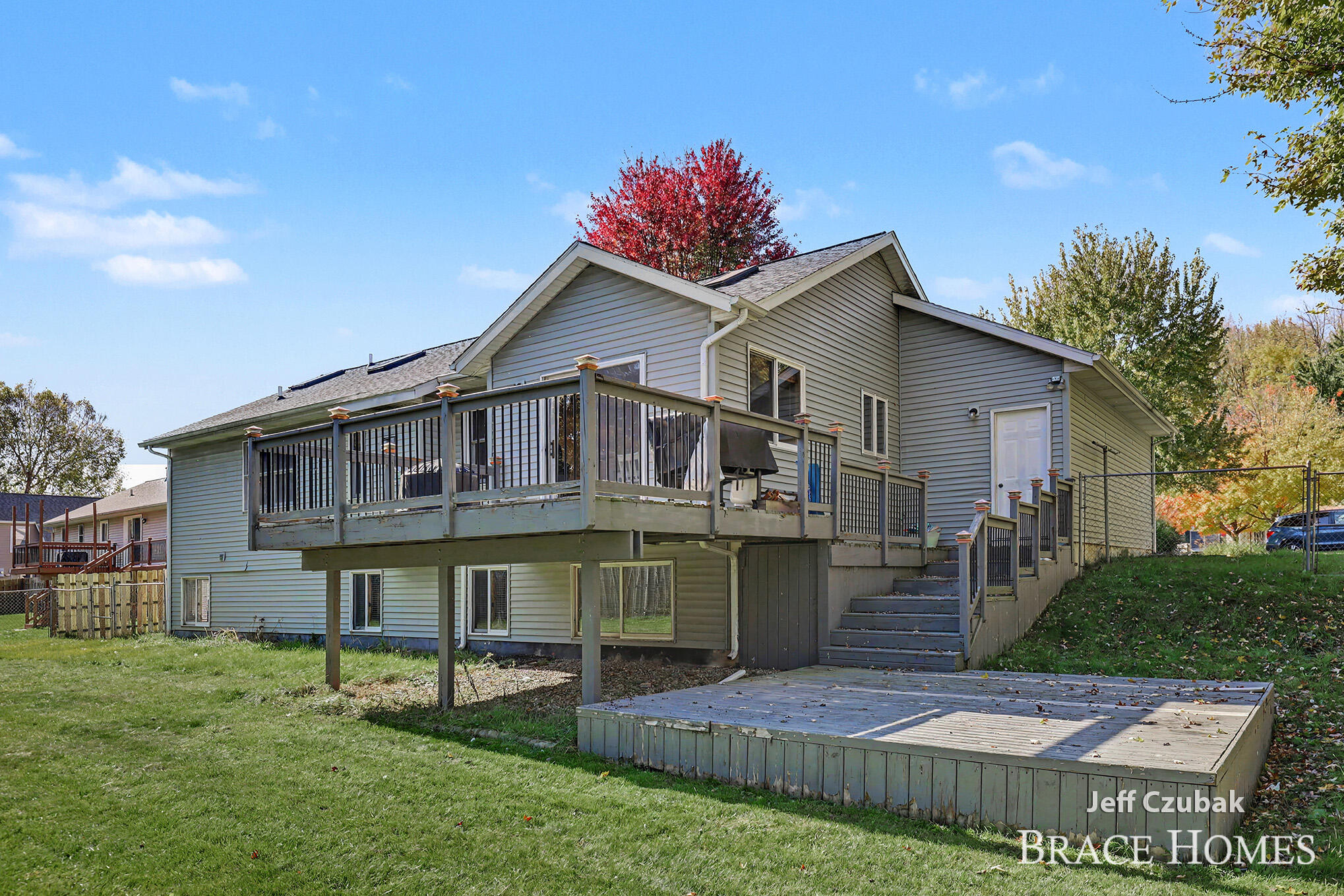2174 Lamont Court NW Grand Rapids MI 49534