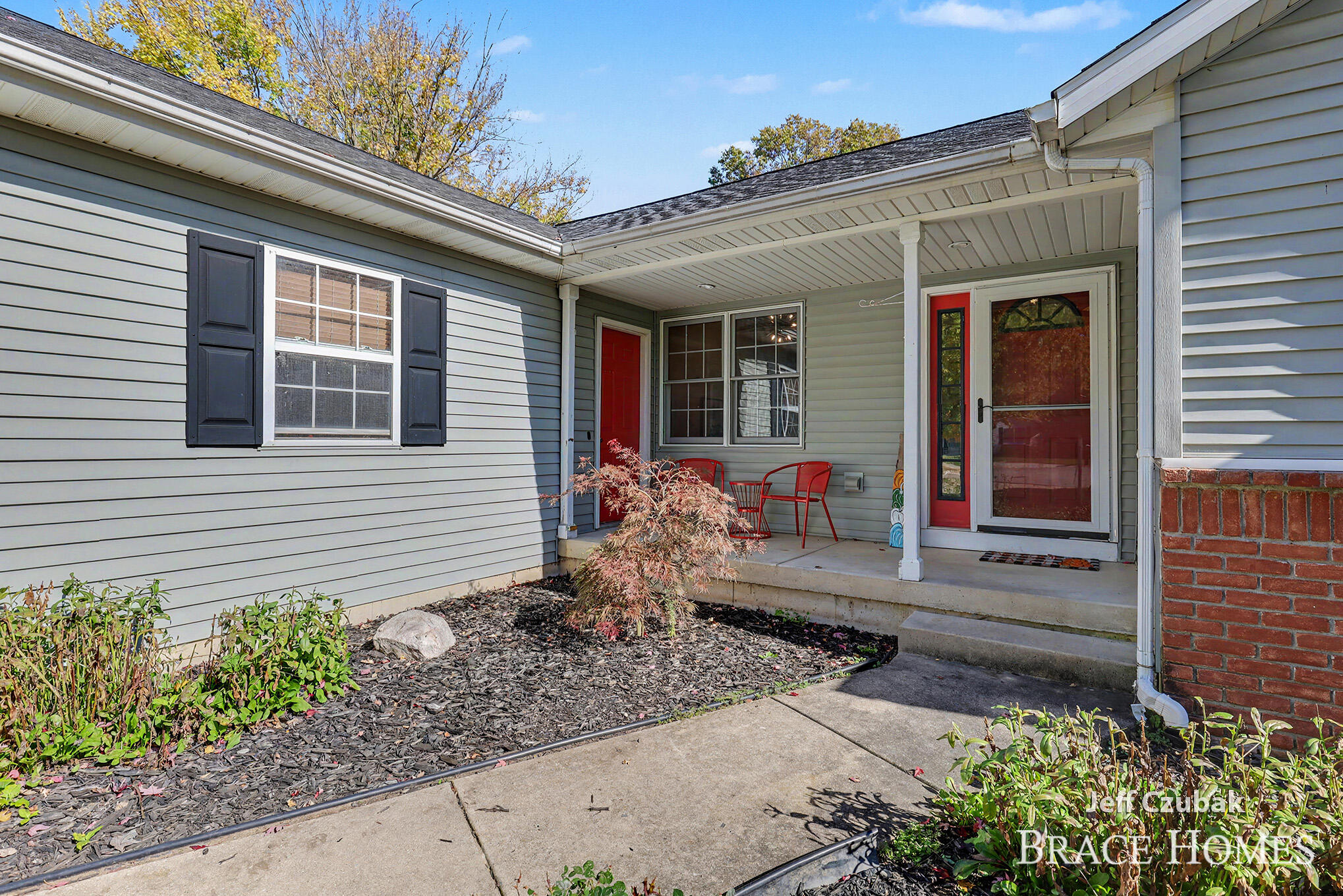 2174 Lamont Court NW Grand Rapids MI 49534
