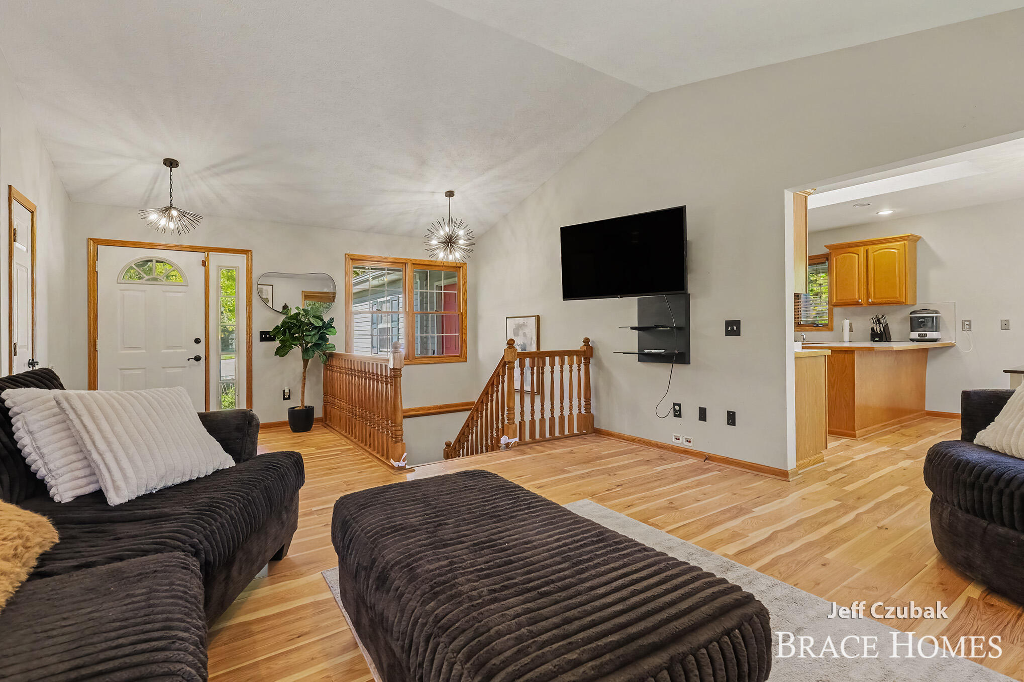 2174 Lamont Court NW Grand Rapids MI 49534