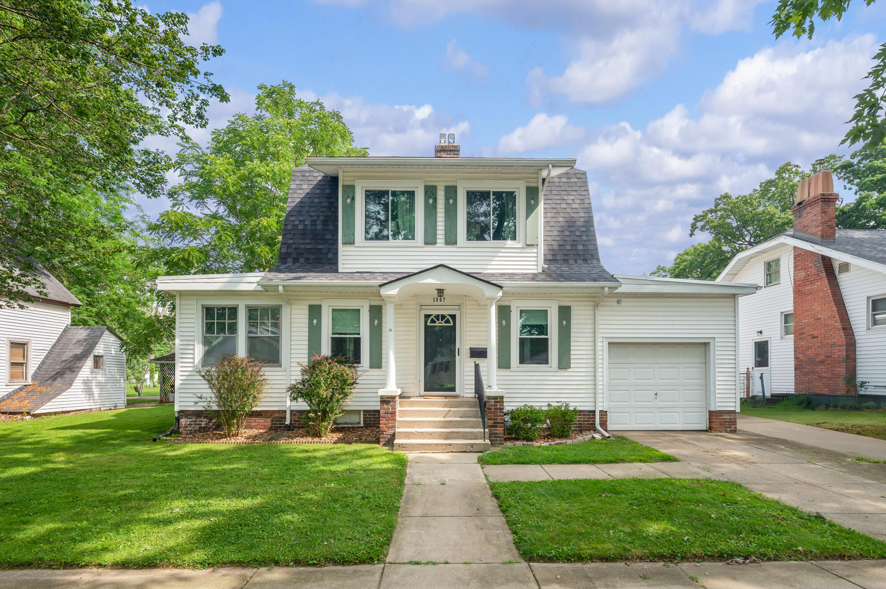 1607 Hickory Street Niles MI 49120