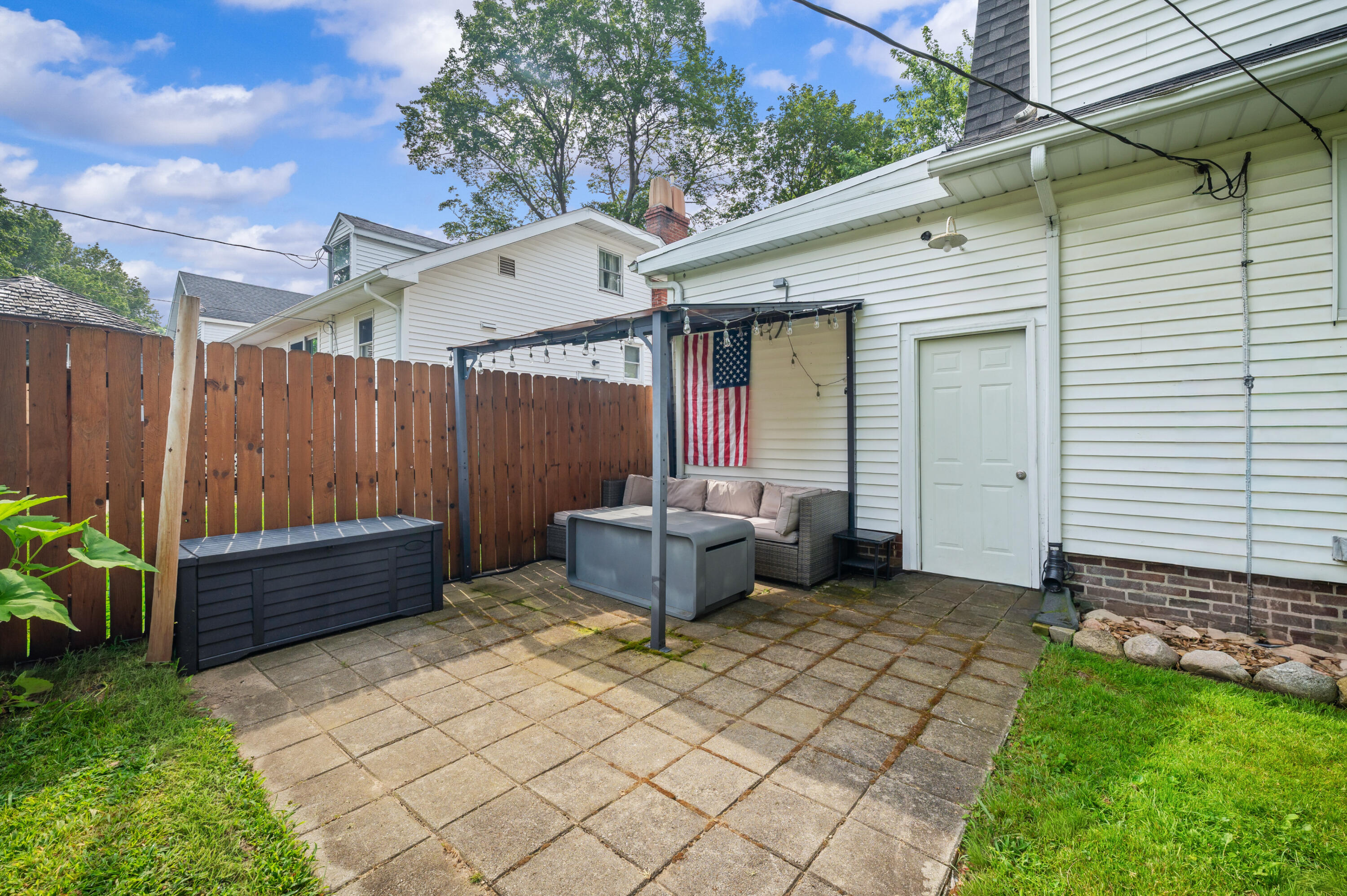 1607 Hickory Street Niles MI 49120
