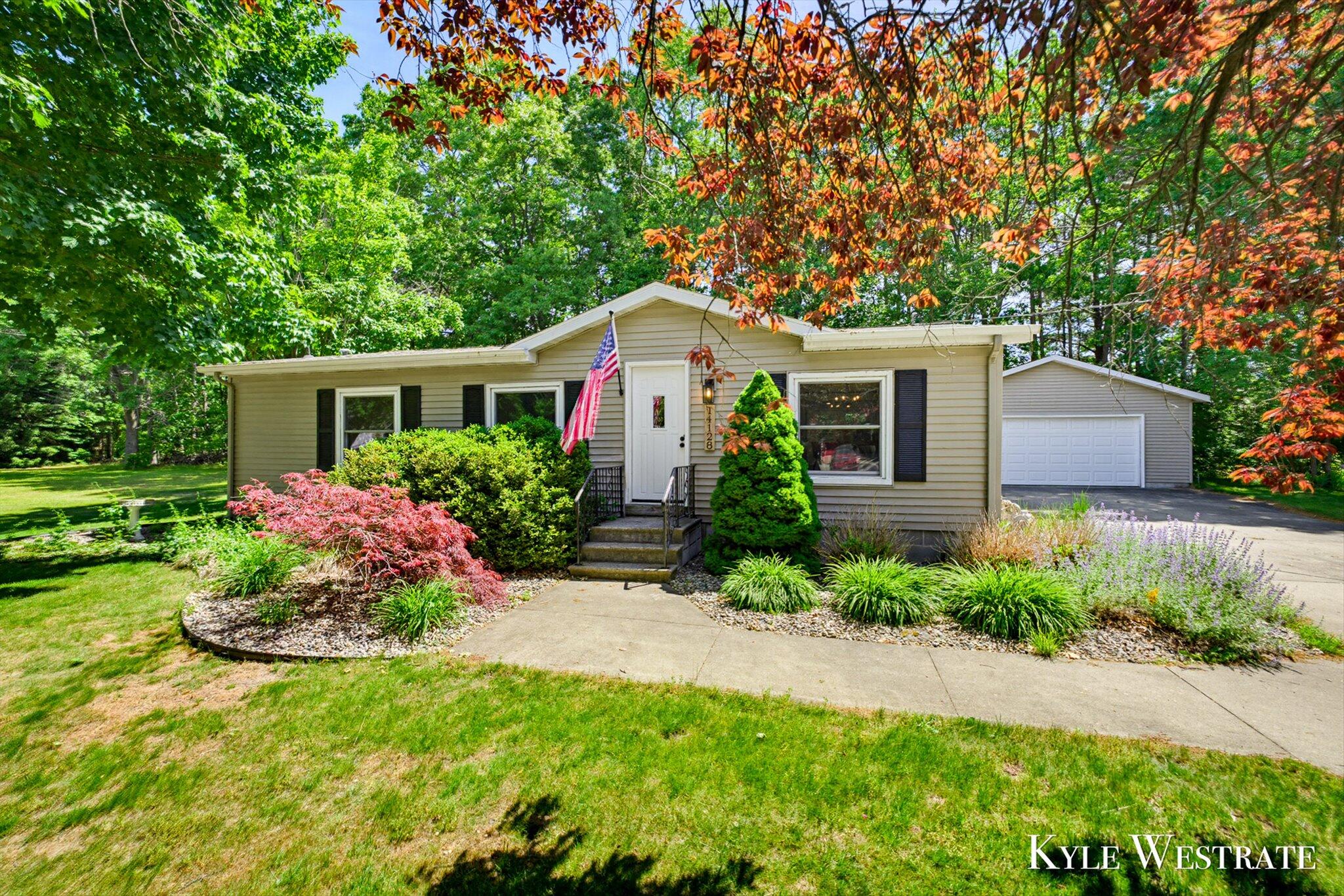 14128 Luckett Lane Grand Haven MI 49417