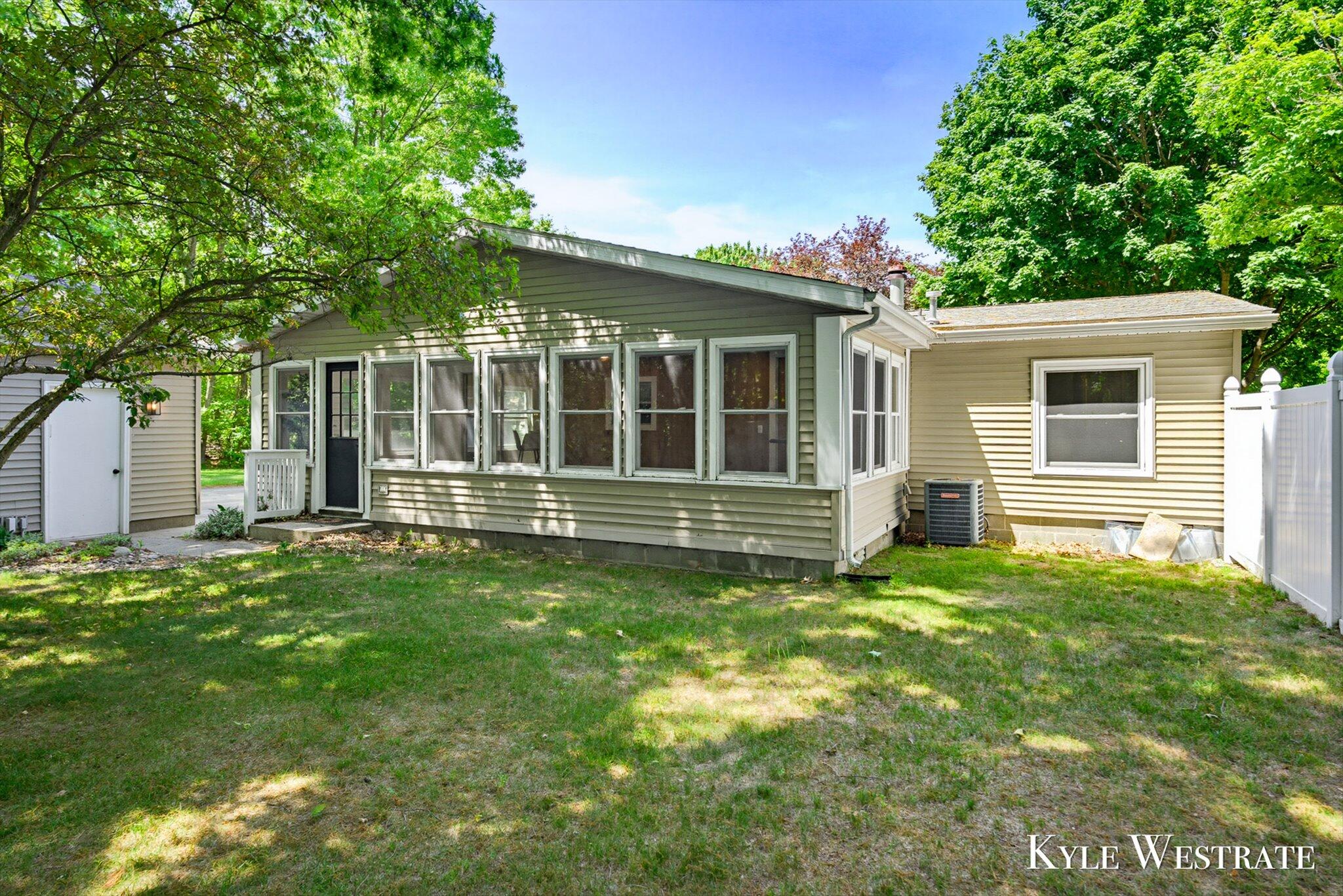14128 Luckett Lane Grand Haven MI 49417