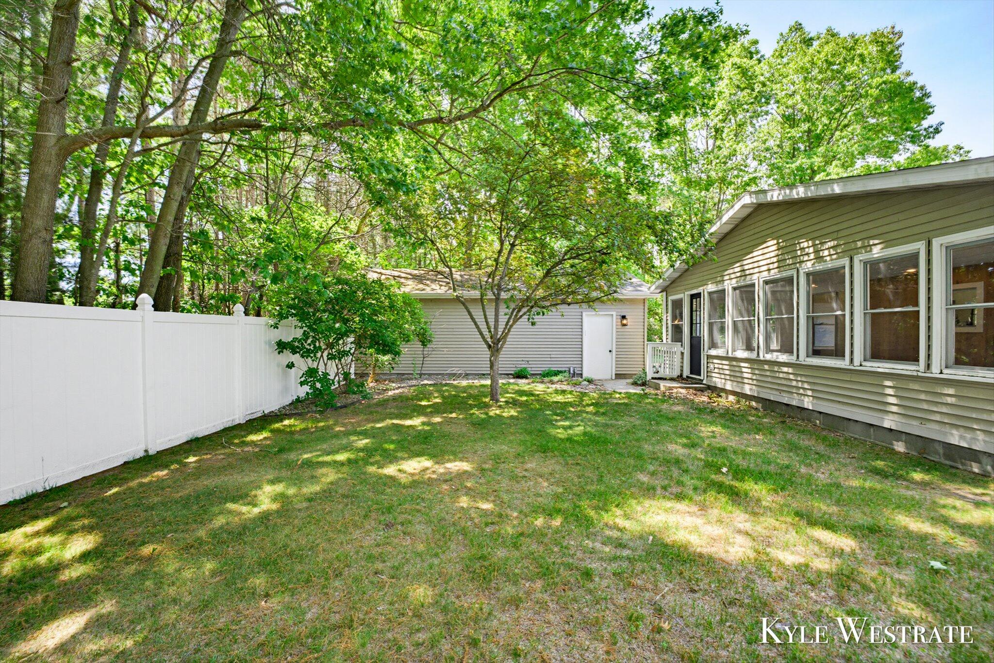 14128 Luckett Lane Grand Haven MI 49417
