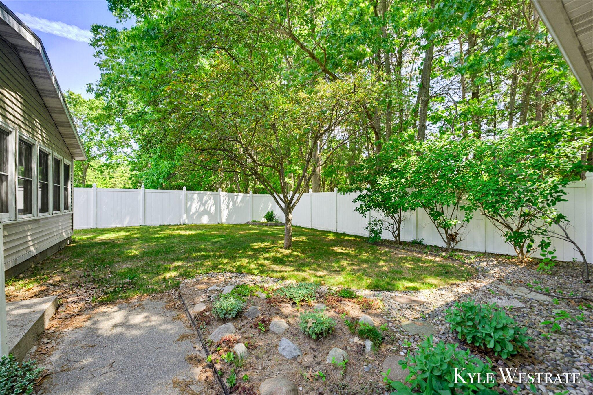 14128 Luckett Lane Grand Haven MI 49417
