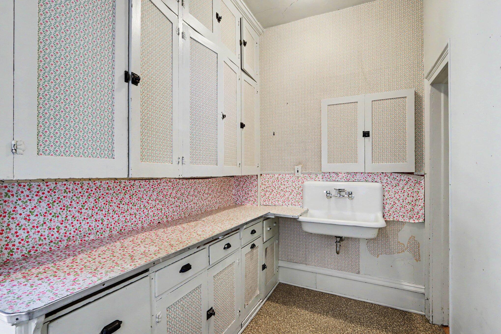 115 Delano Street Allegan MI 49010