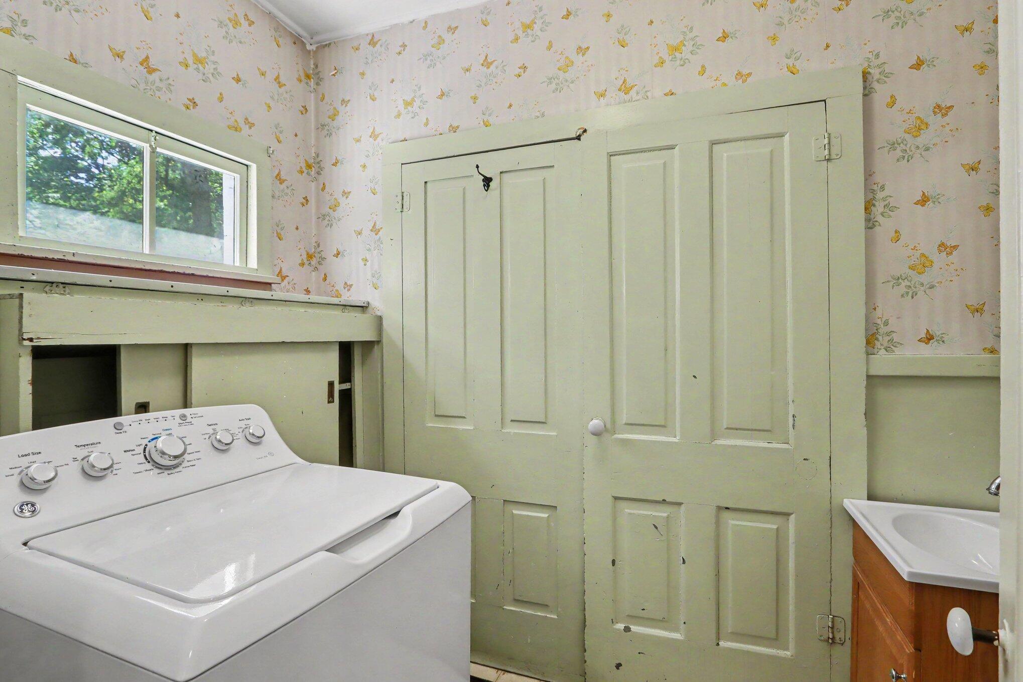 115 Delano Street Allegan MI 49010