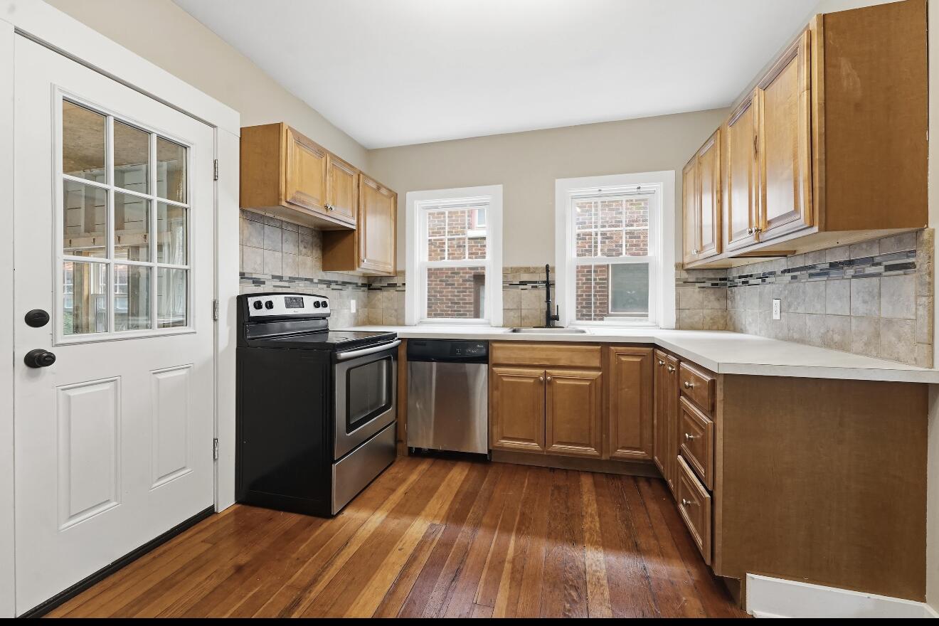 138 Burton Street SE Grand Rapids MI 49507