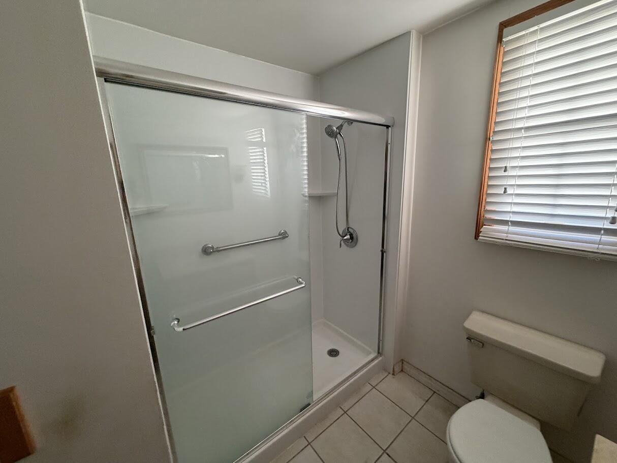 2744 Huizenga Street Muskegon MI 49444