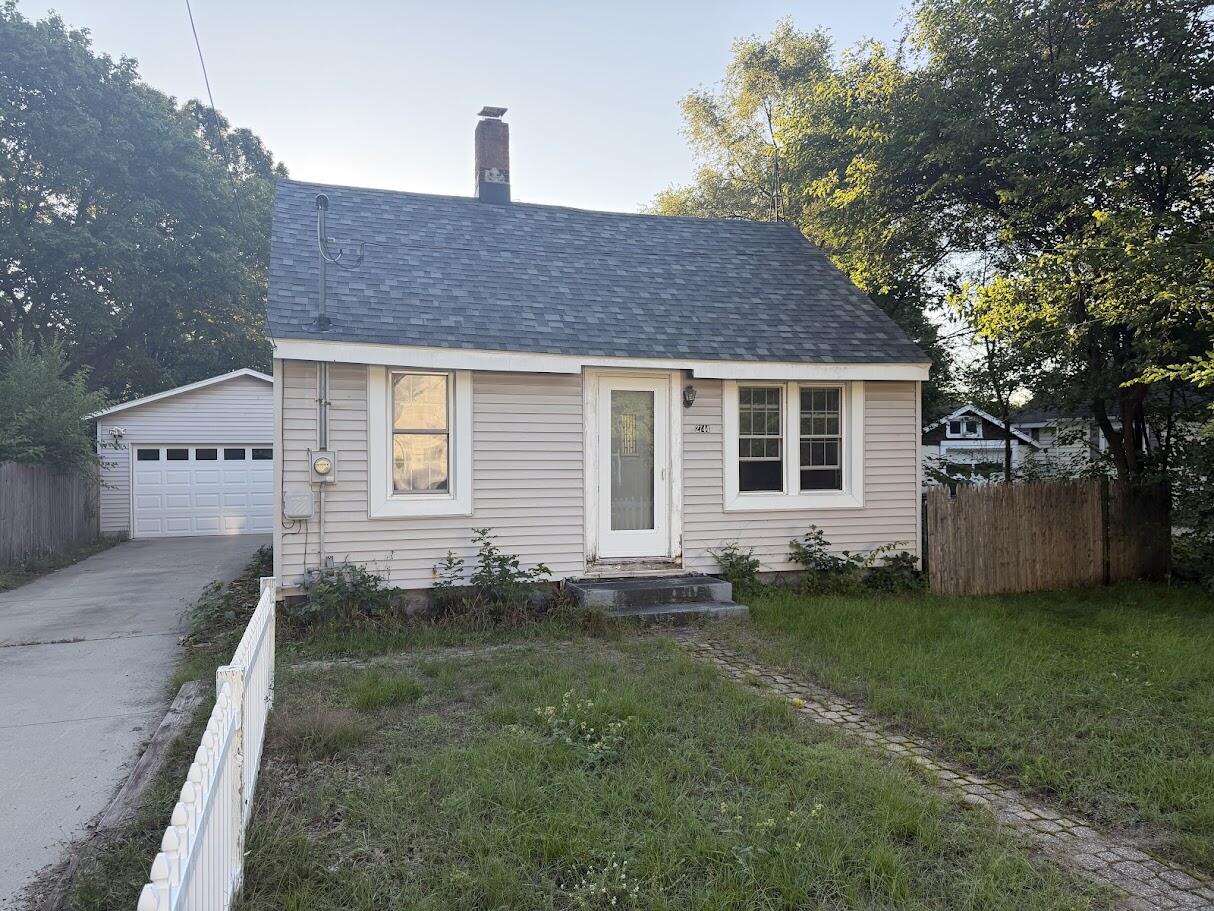 2744 Huizenga Street Muskegon MI 49444