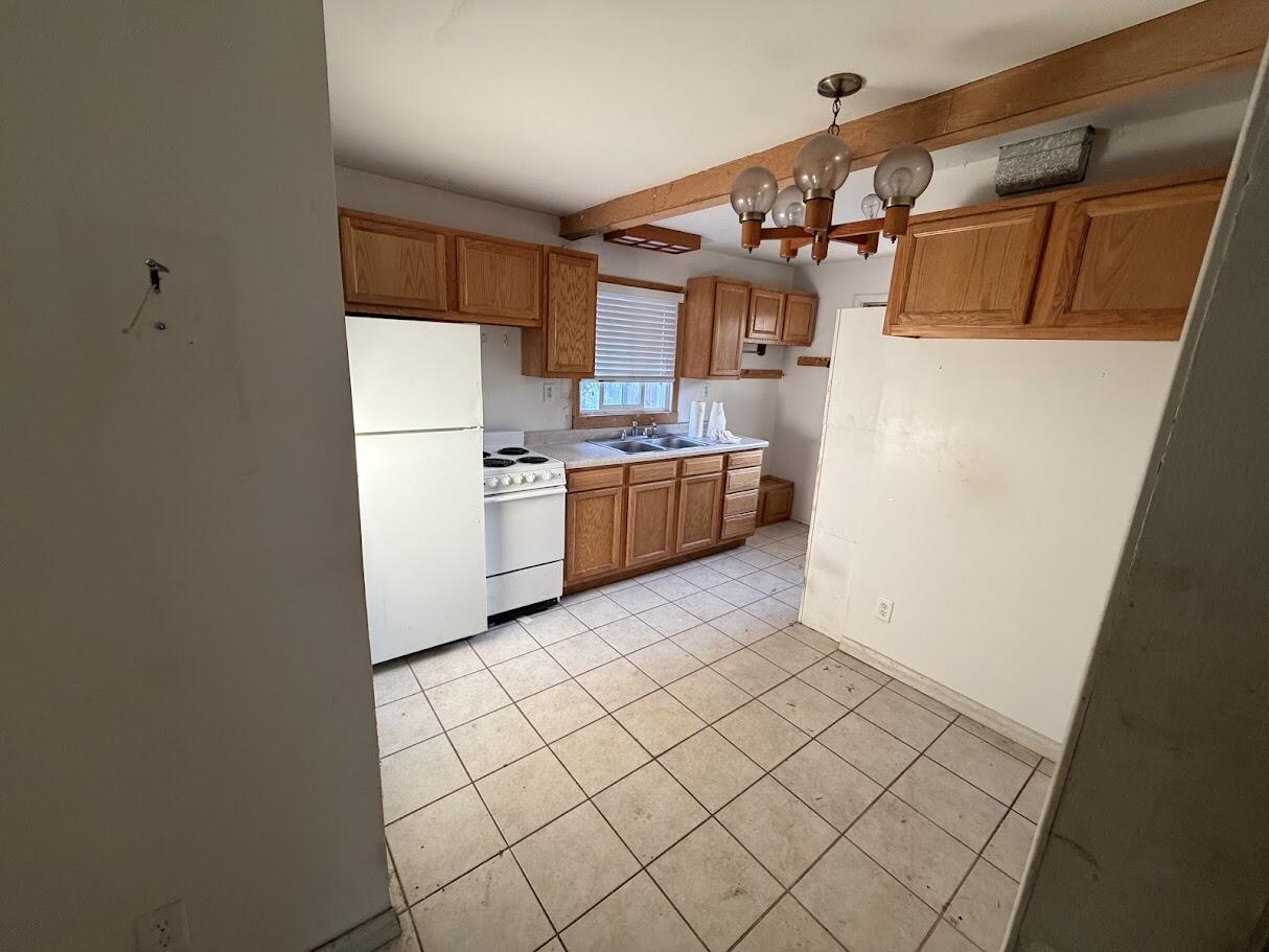 2744 Huizenga Street Muskegon MI 49444