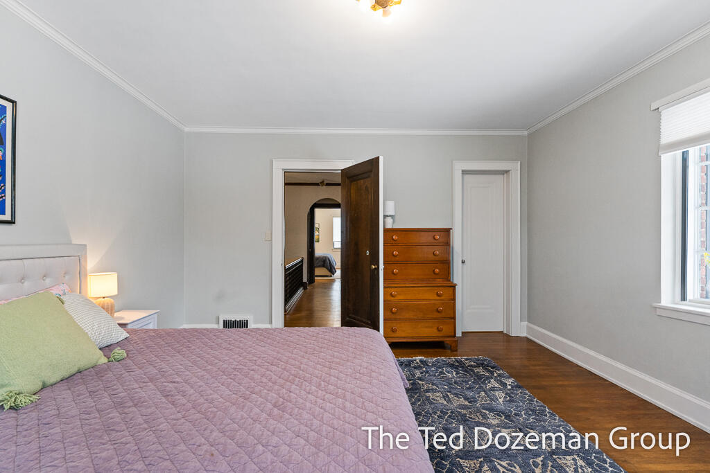 135 W 12th Street Holland MI 49423