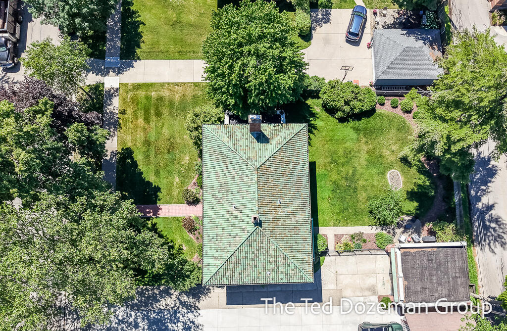 135 W 12th Street Holland MI 49423