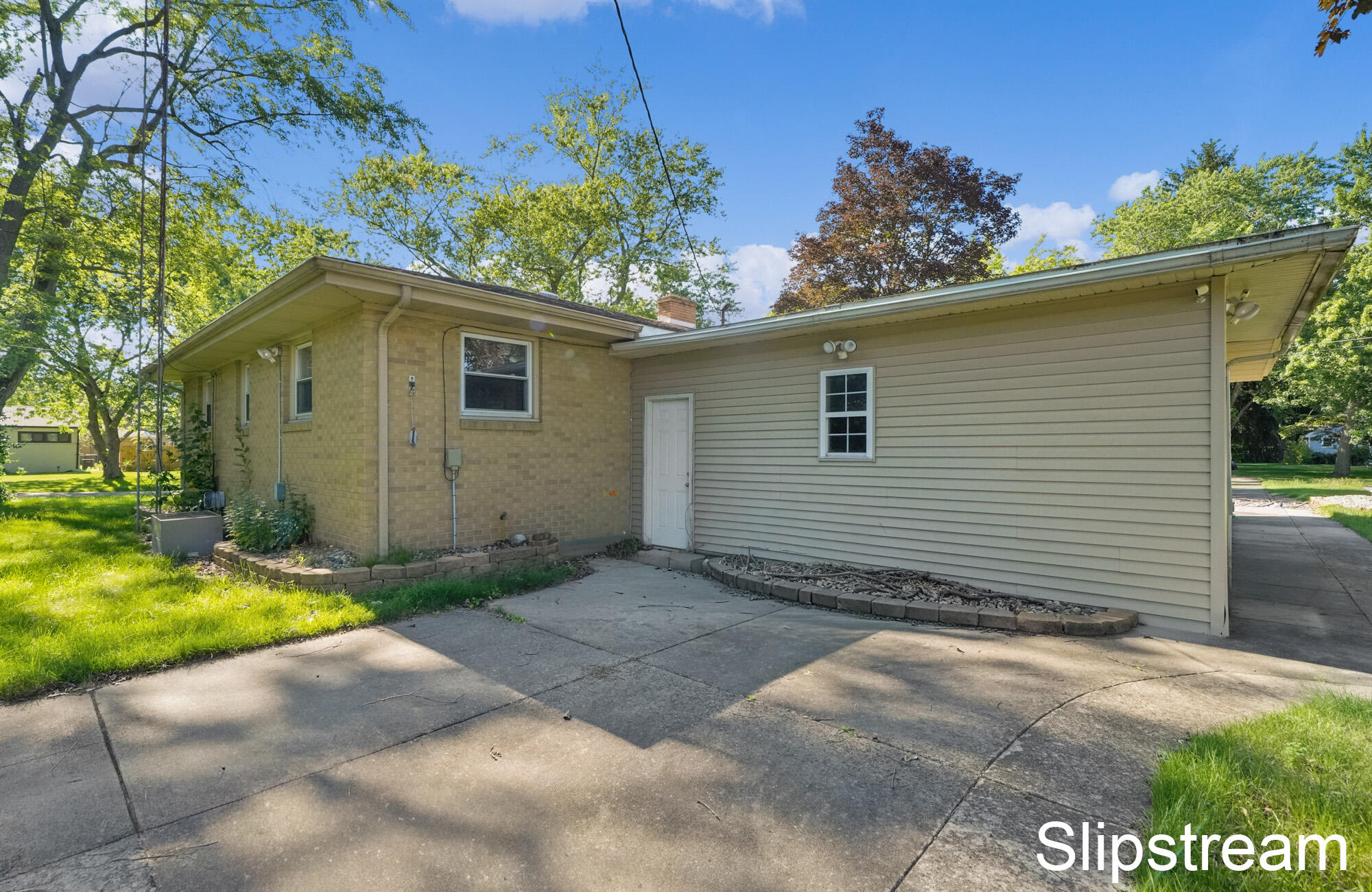 168 E Delaware Avenue Benton Harbor MI 49022