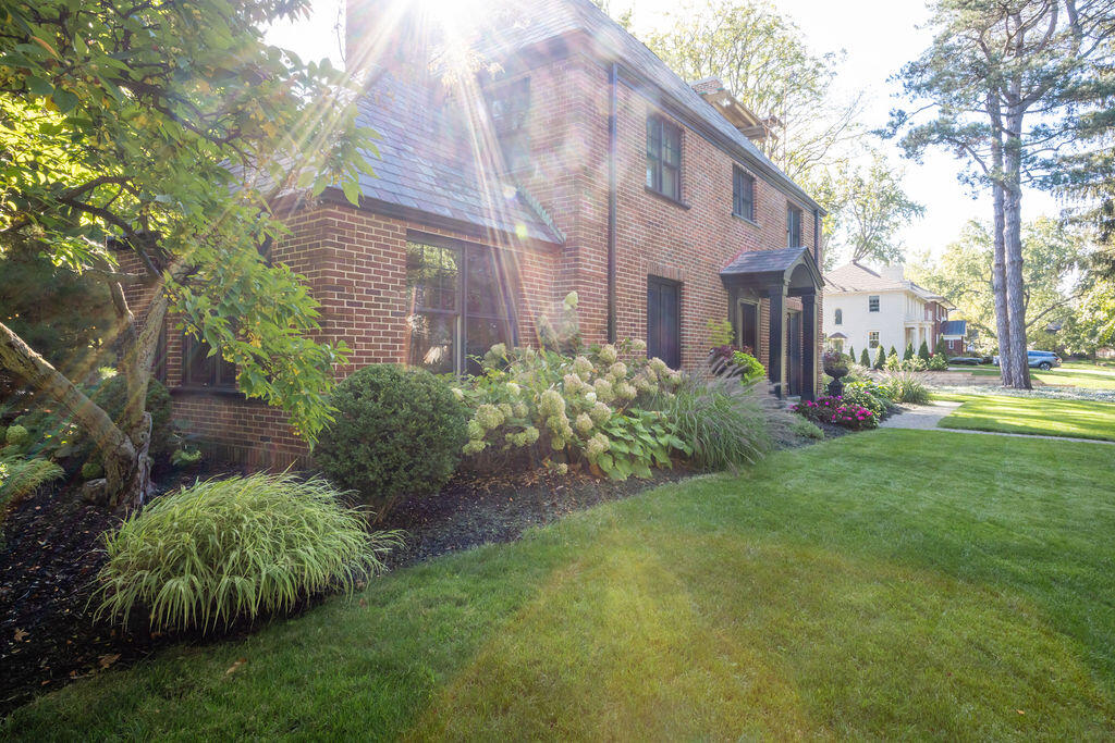 500 Rosewood Avenue SE East Grand Rapids MI 49506