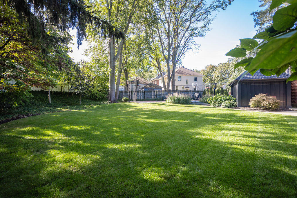 500 Rosewood Avenue SE East Grand Rapids MI 49506