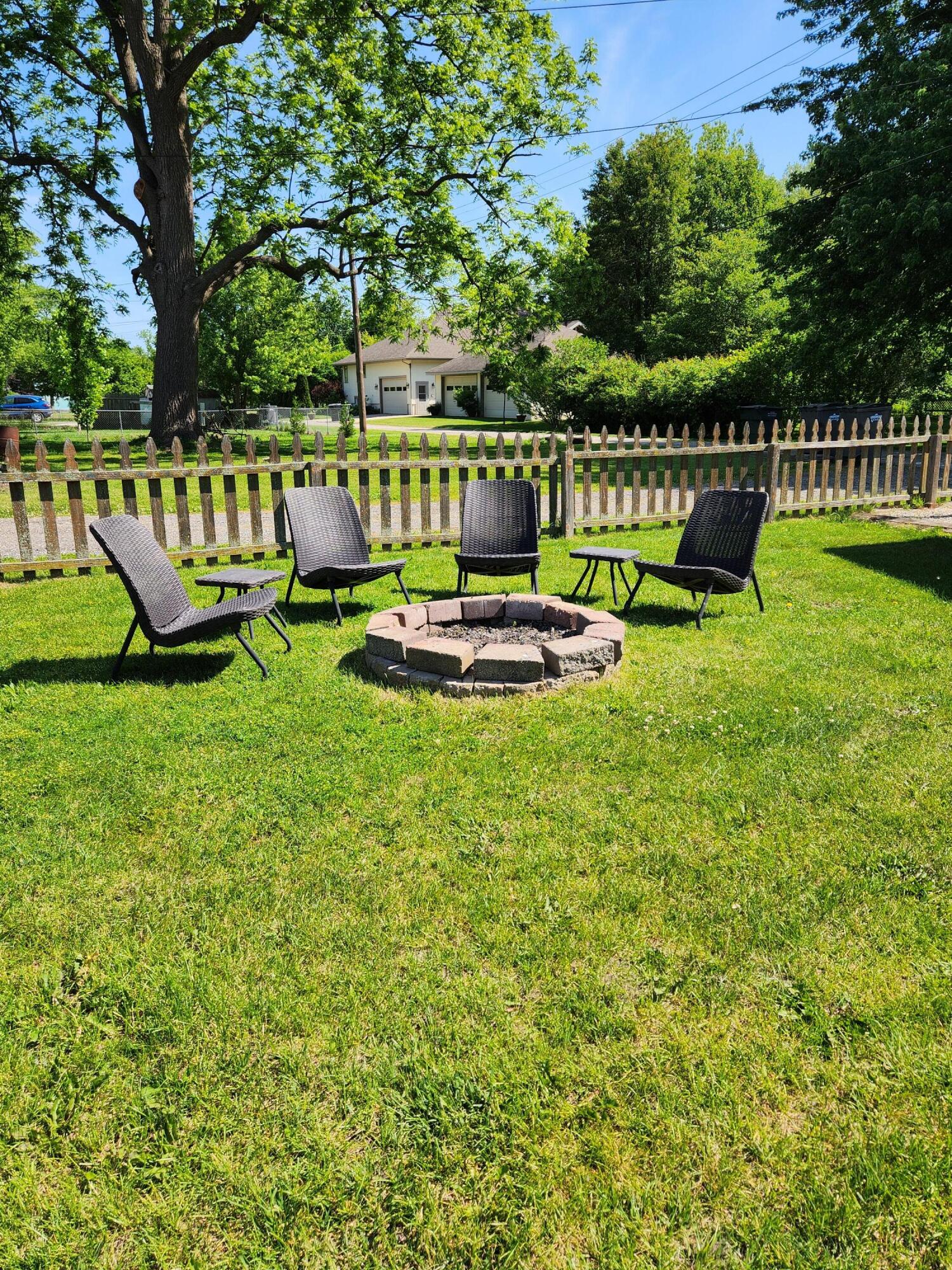 406 N Elm Street Three Oaks MI 49128