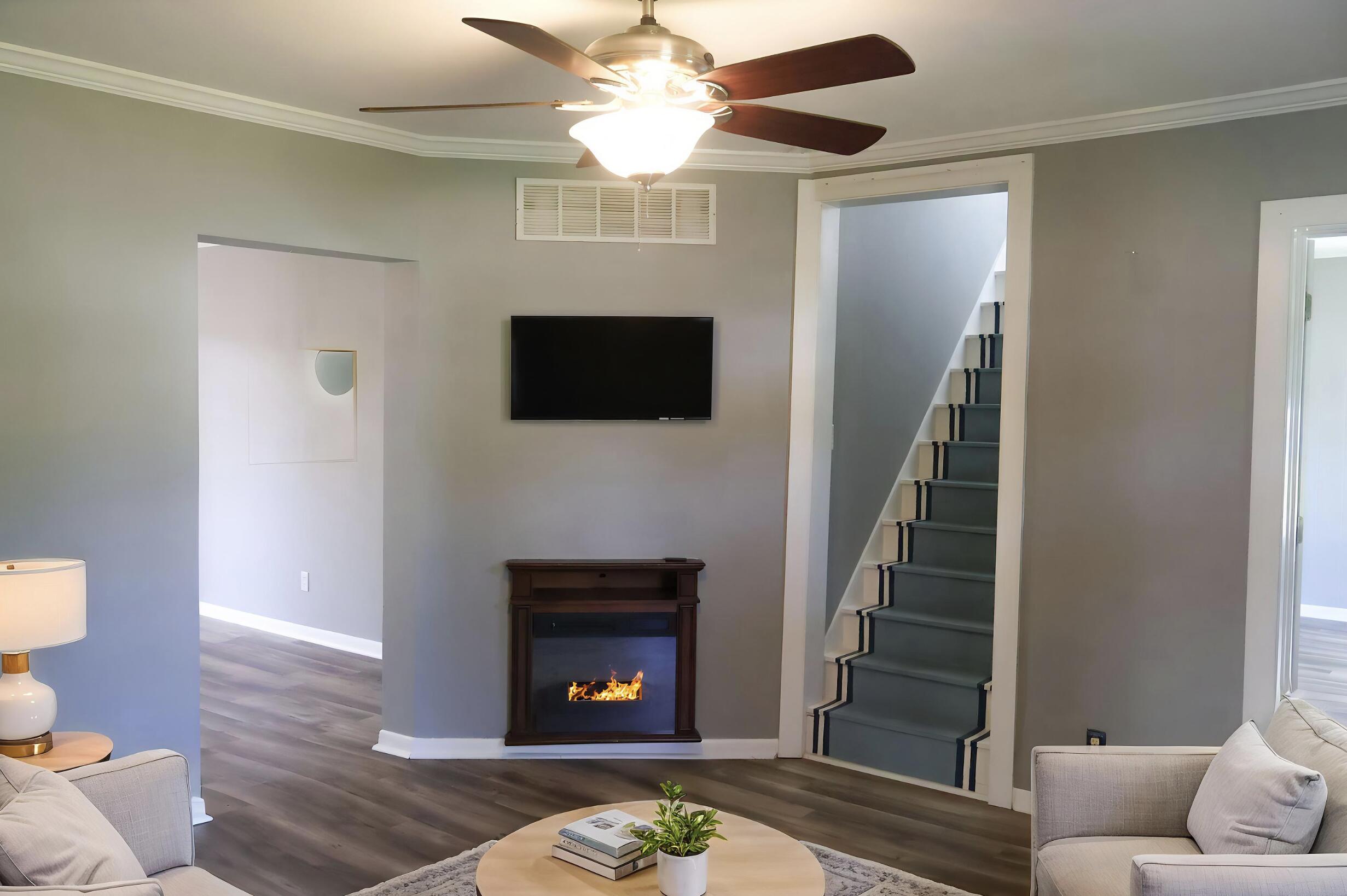 406 N Elm Street Three Oaks MI 49128