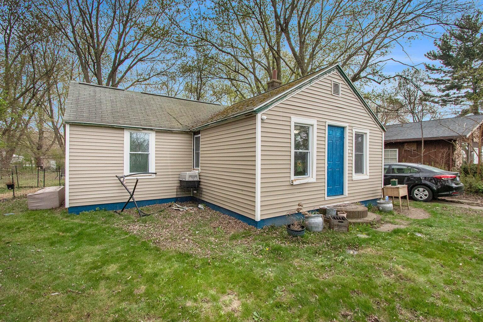 1613 Norton Road Benton Harbor MI 49022