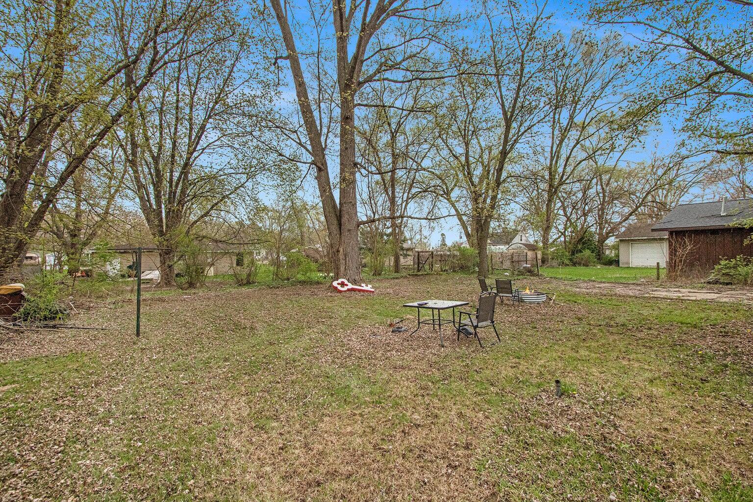 1613 Norton Road Benton Harbor MI 49022