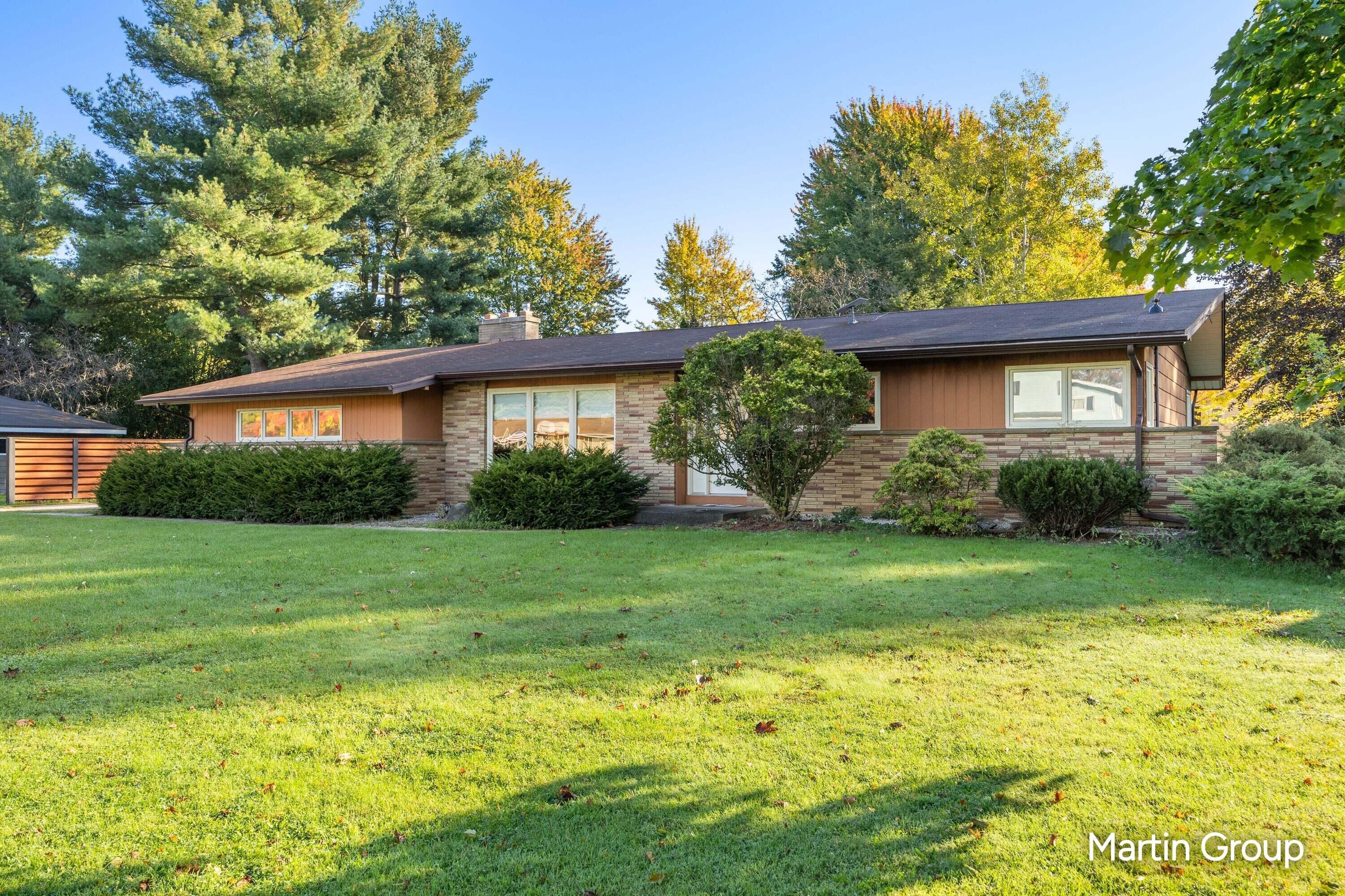 1490 Sierra Avenue NW Grand Rapids MI 49534