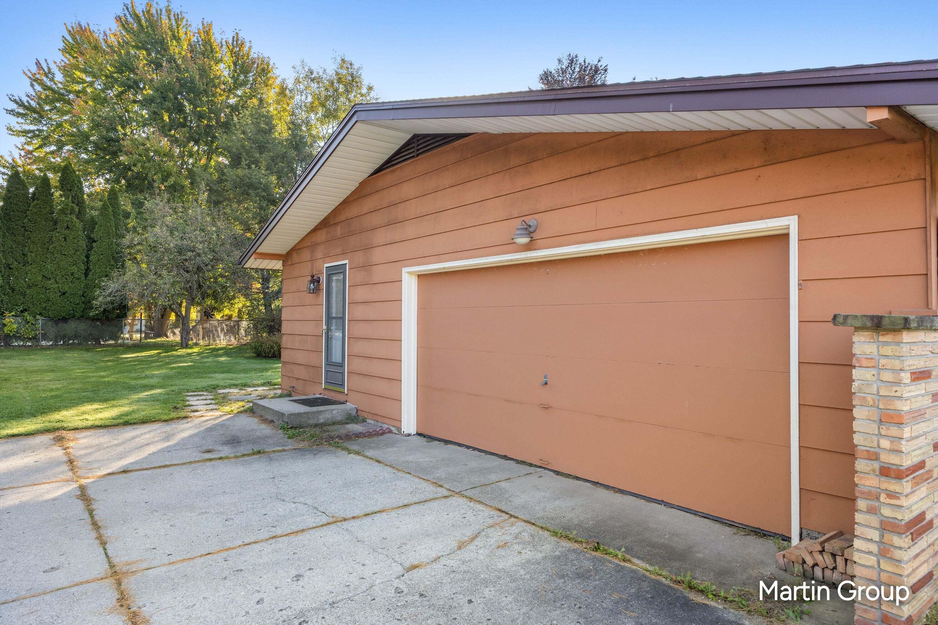 1490 Sierra Avenue NW Grand Rapids MI 49534