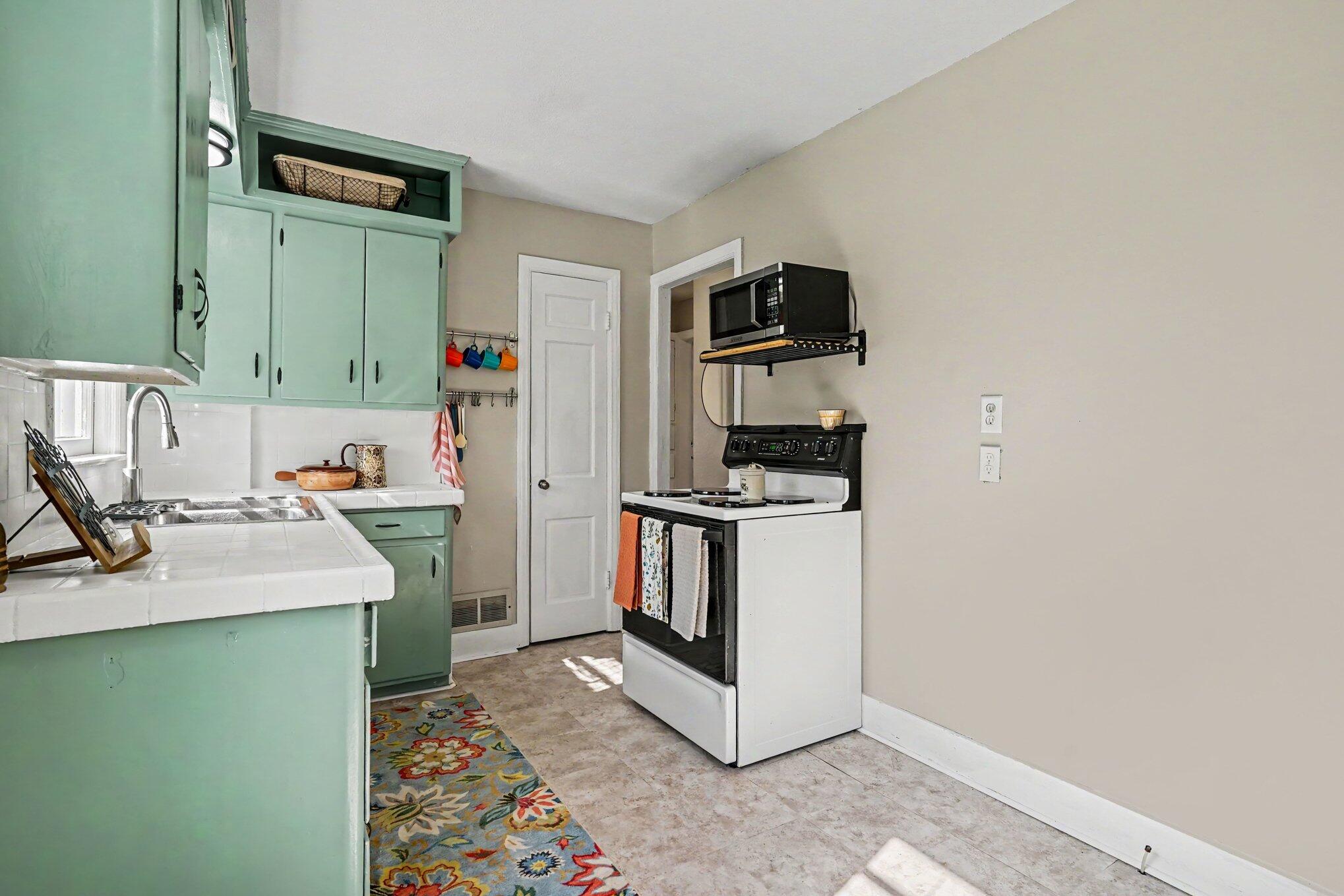 3002 Dawes Road Muskegon MI 49441