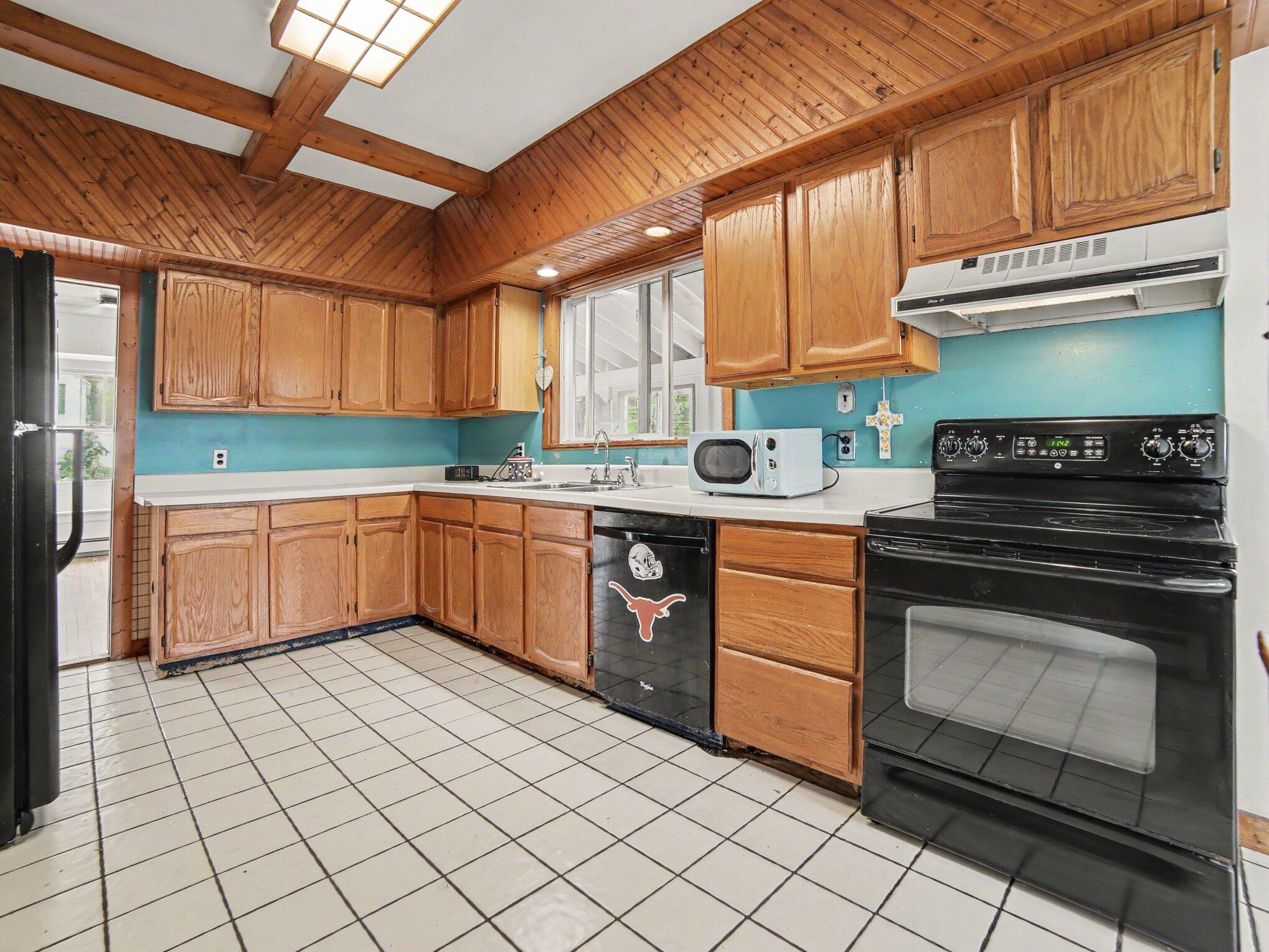 216 E Danaher Street Ludington MI 49431