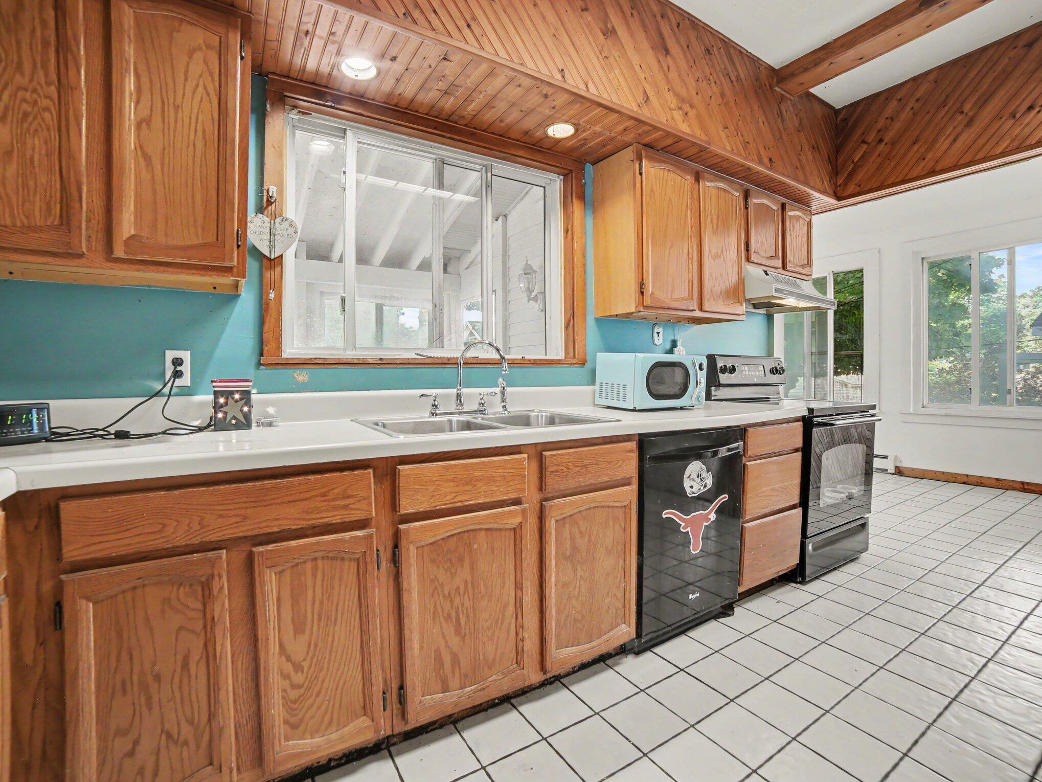 216 E Danaher Street Ludington MI 49431