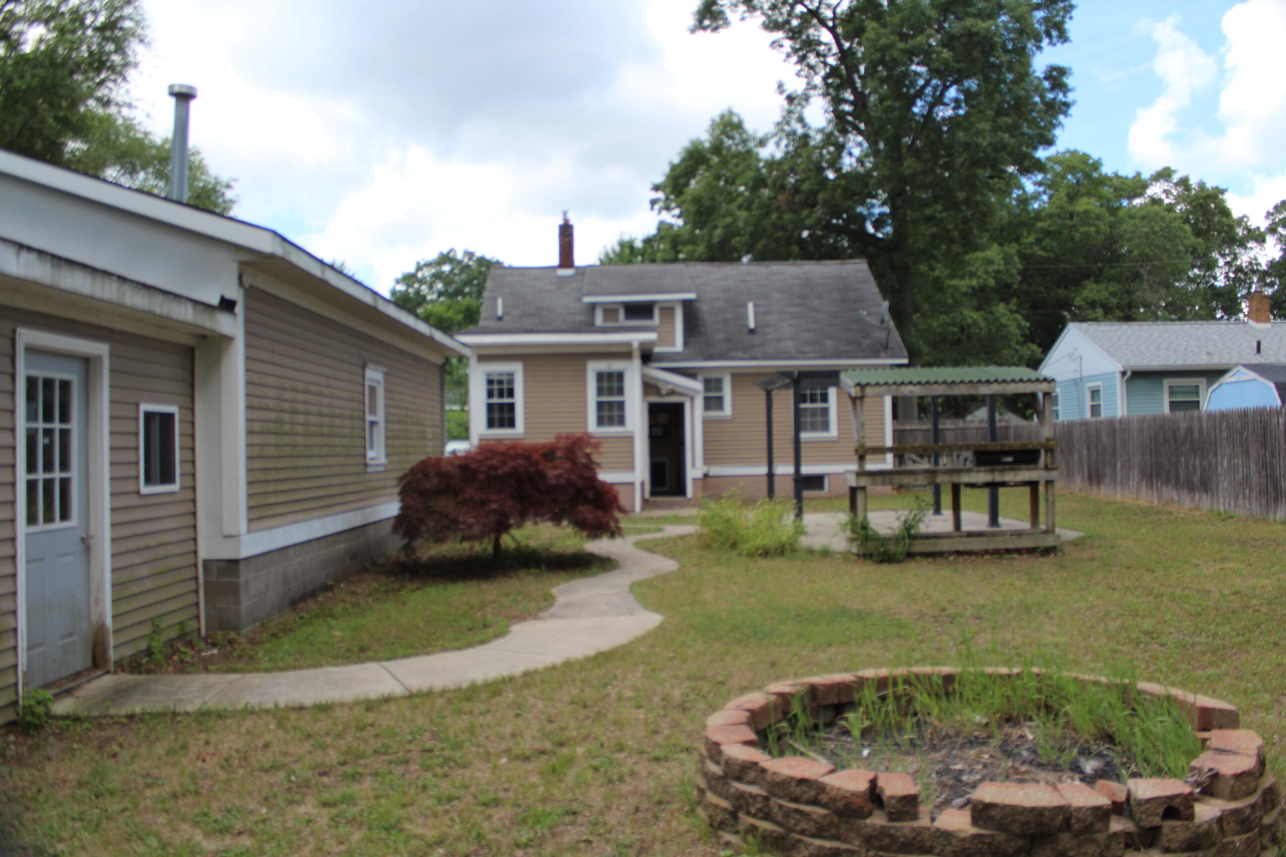 1542 Joslyn Road Muskegon MI 49445