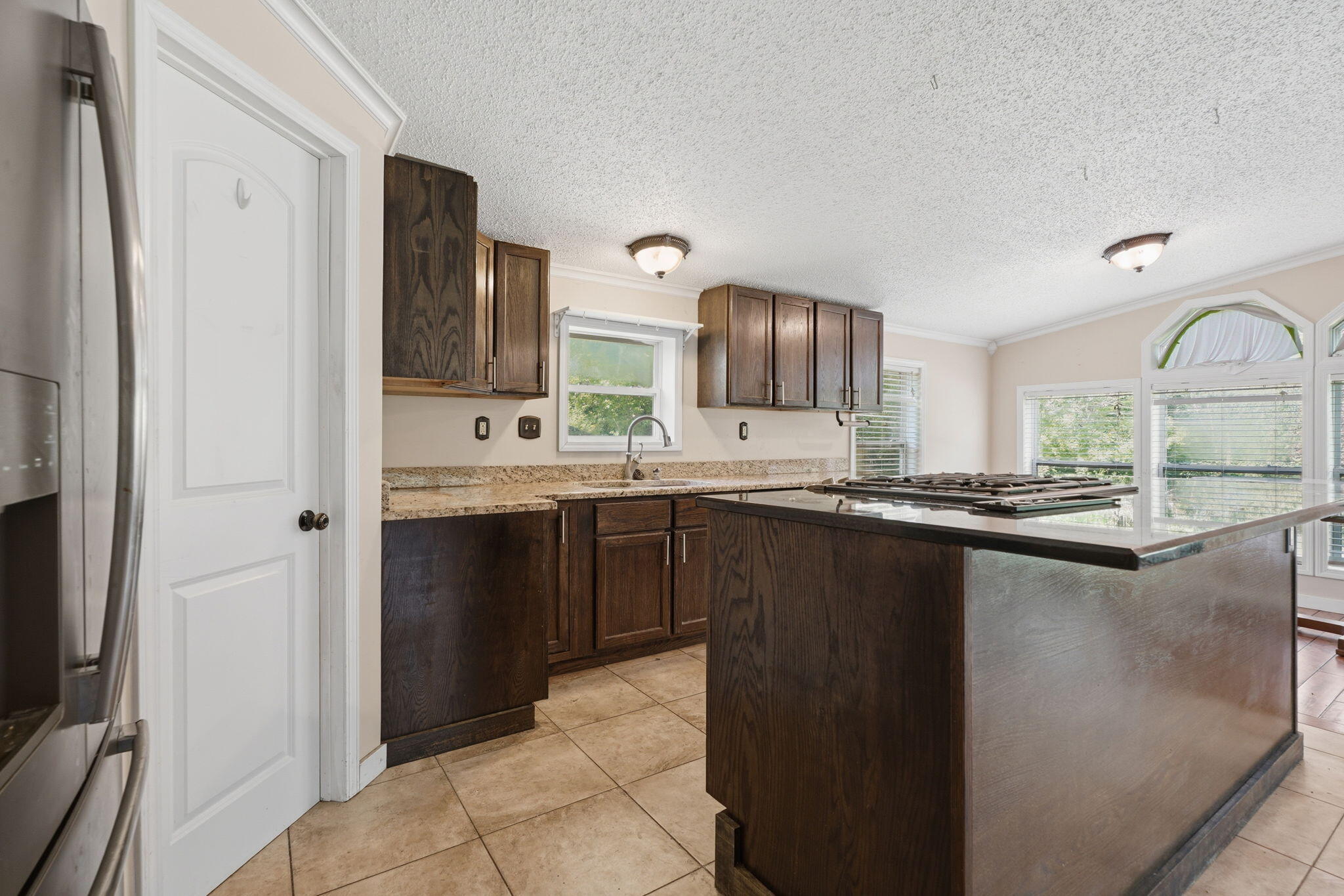582 Leenhouts Street Kalamazoo MI 49048