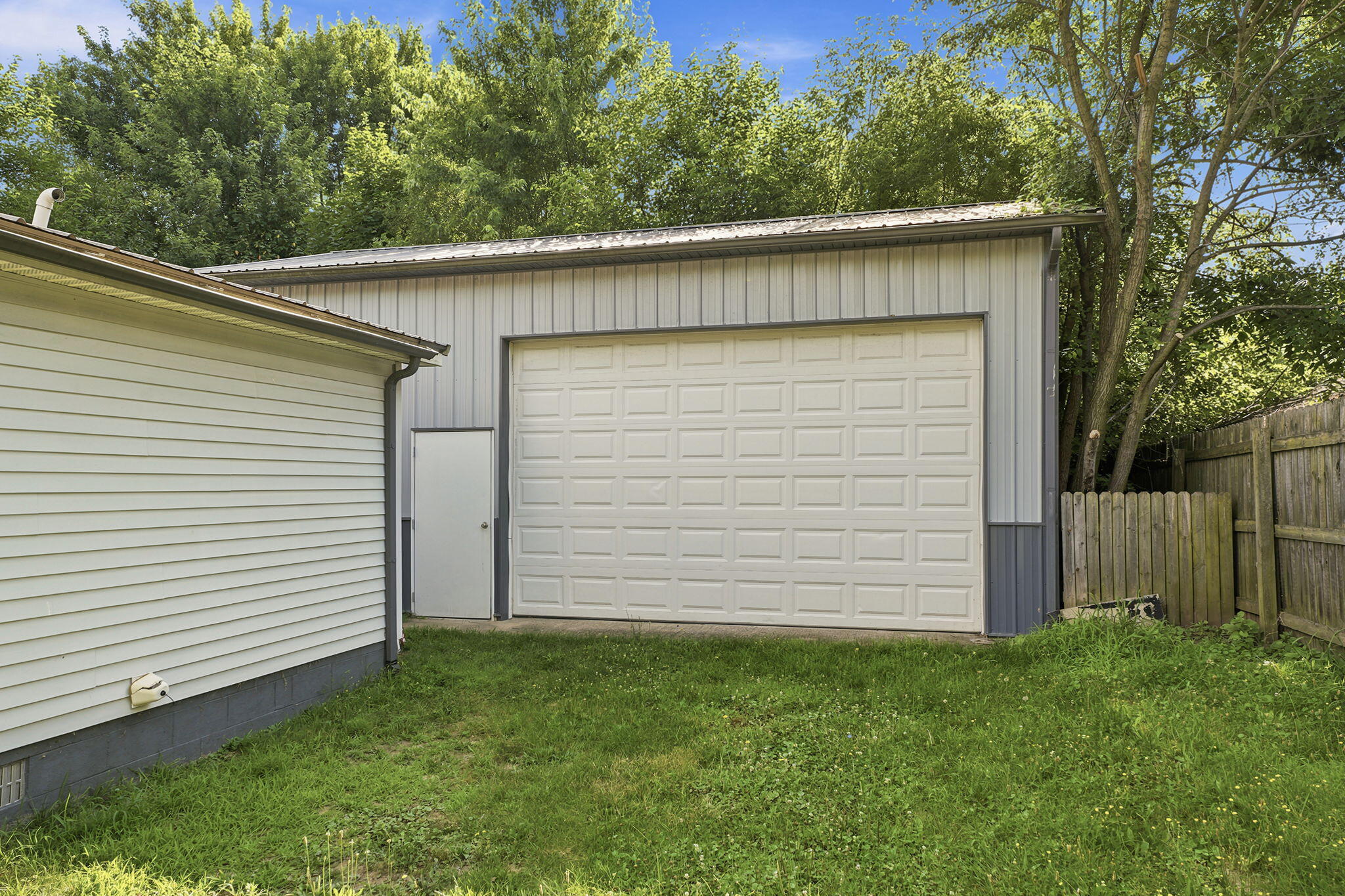 582 Leenhouts Street Kalamazoo MI 49048