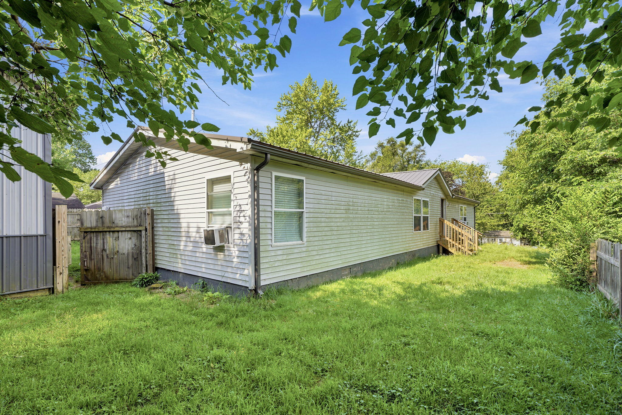 582 Leenhouts Street Kalamazoo MI 49048