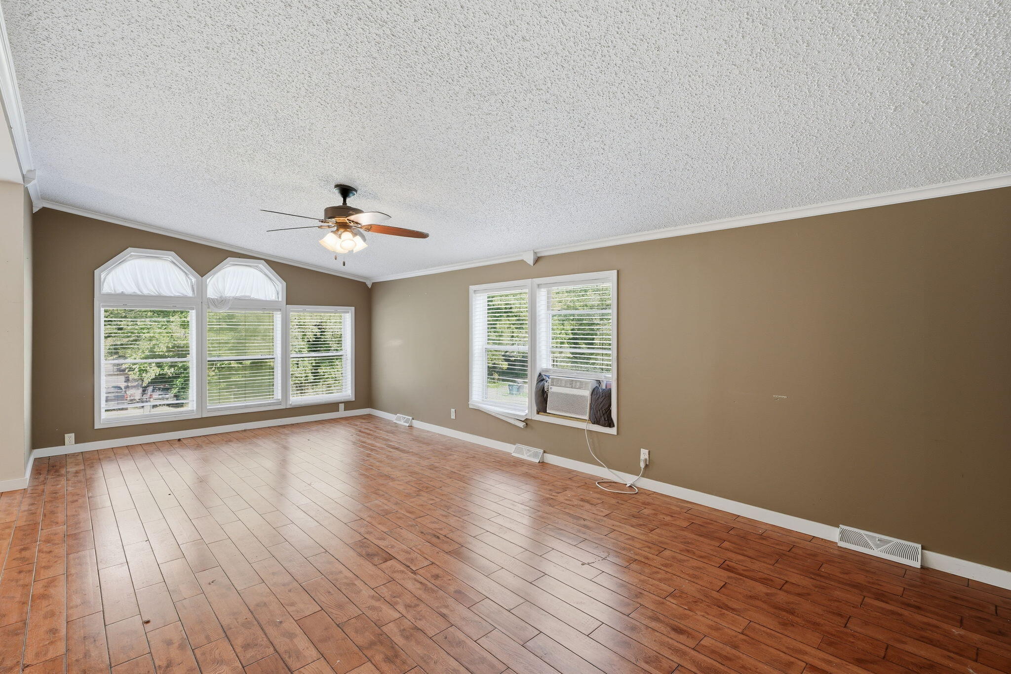 582 Leenhouts Street Kalamazoo MI 49048