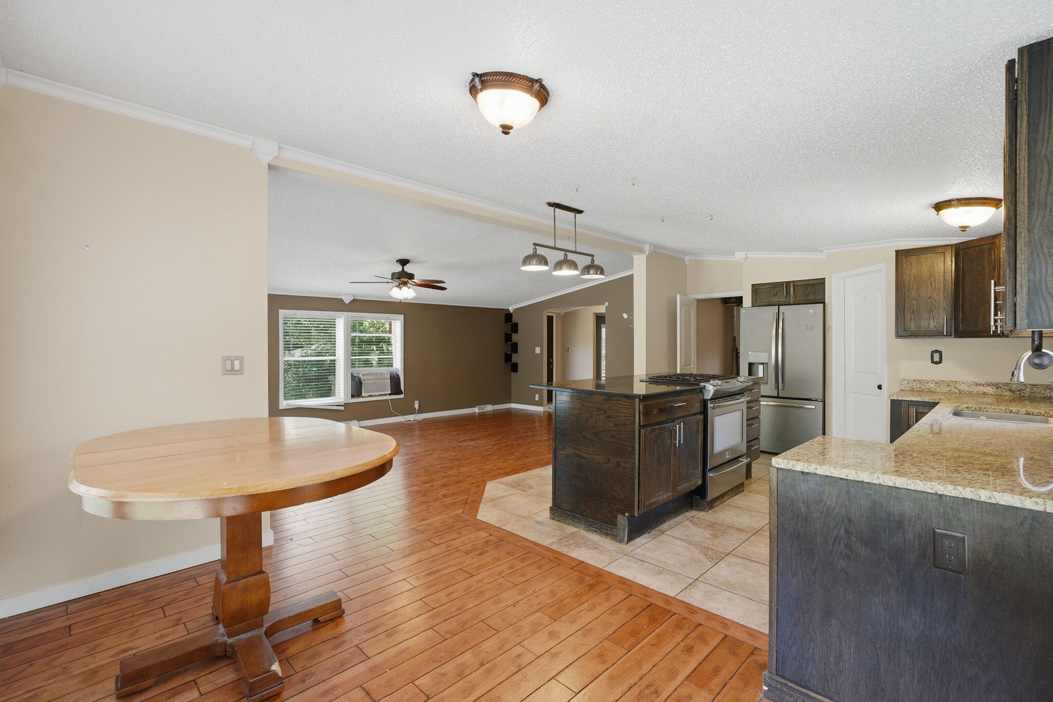 582 Leenhouts Street Kalamazoo MI 49048