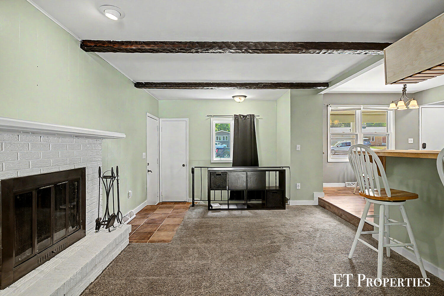2440 Saratoga Drive NE Grand Rapids MI 49525
