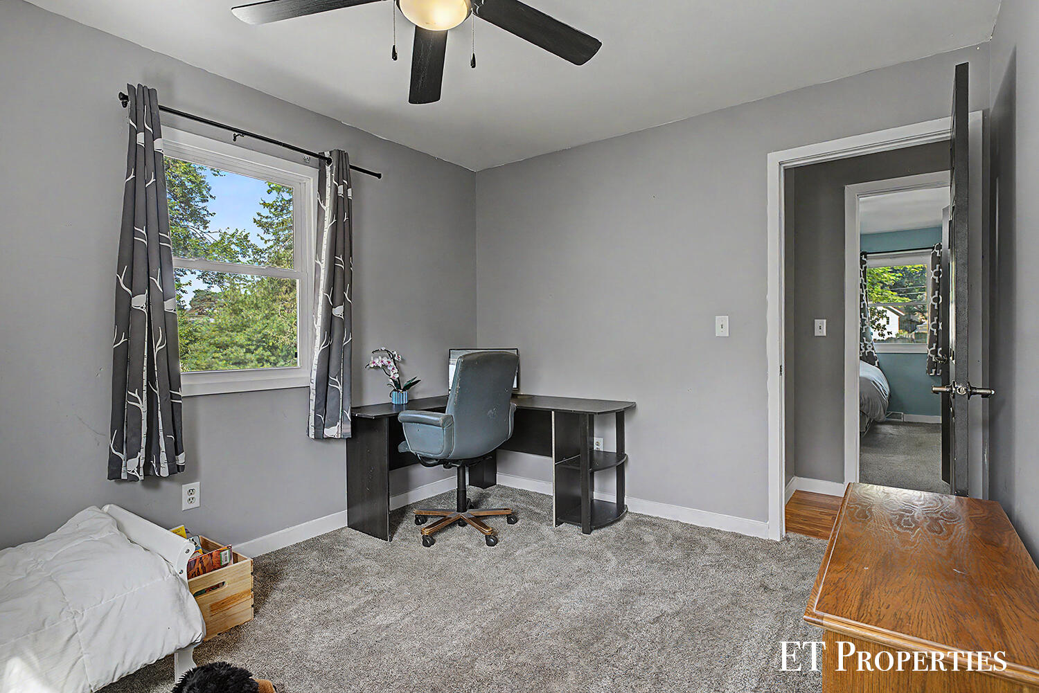 2440 Saratoga Drive NE Grand Rapids MI 49525