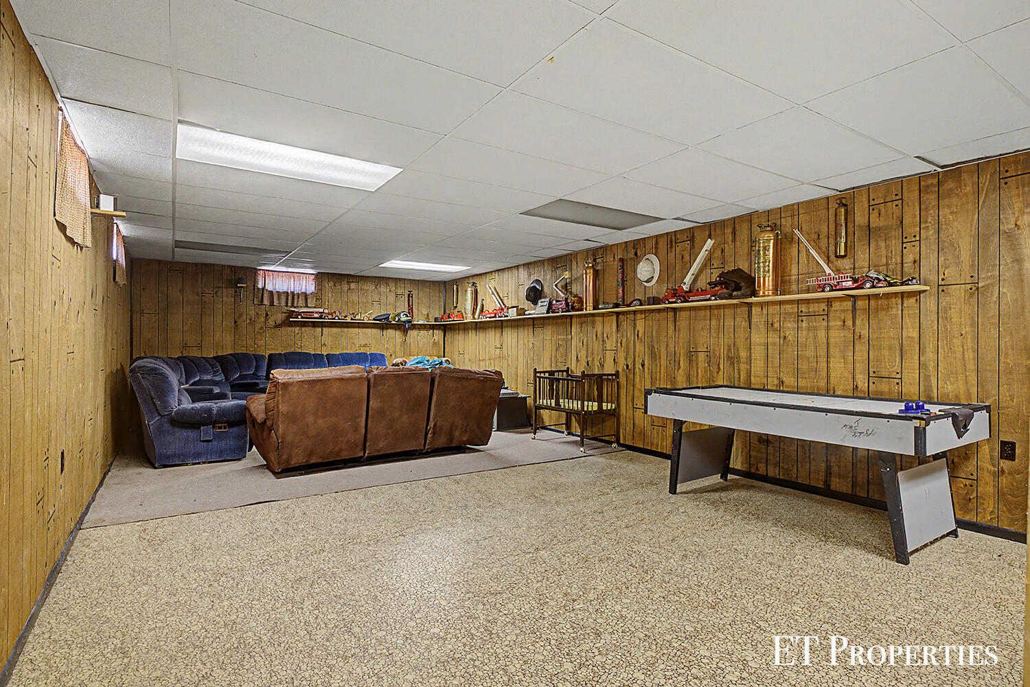2440 Saratoga Drive NE Grand Rapids MI 49525