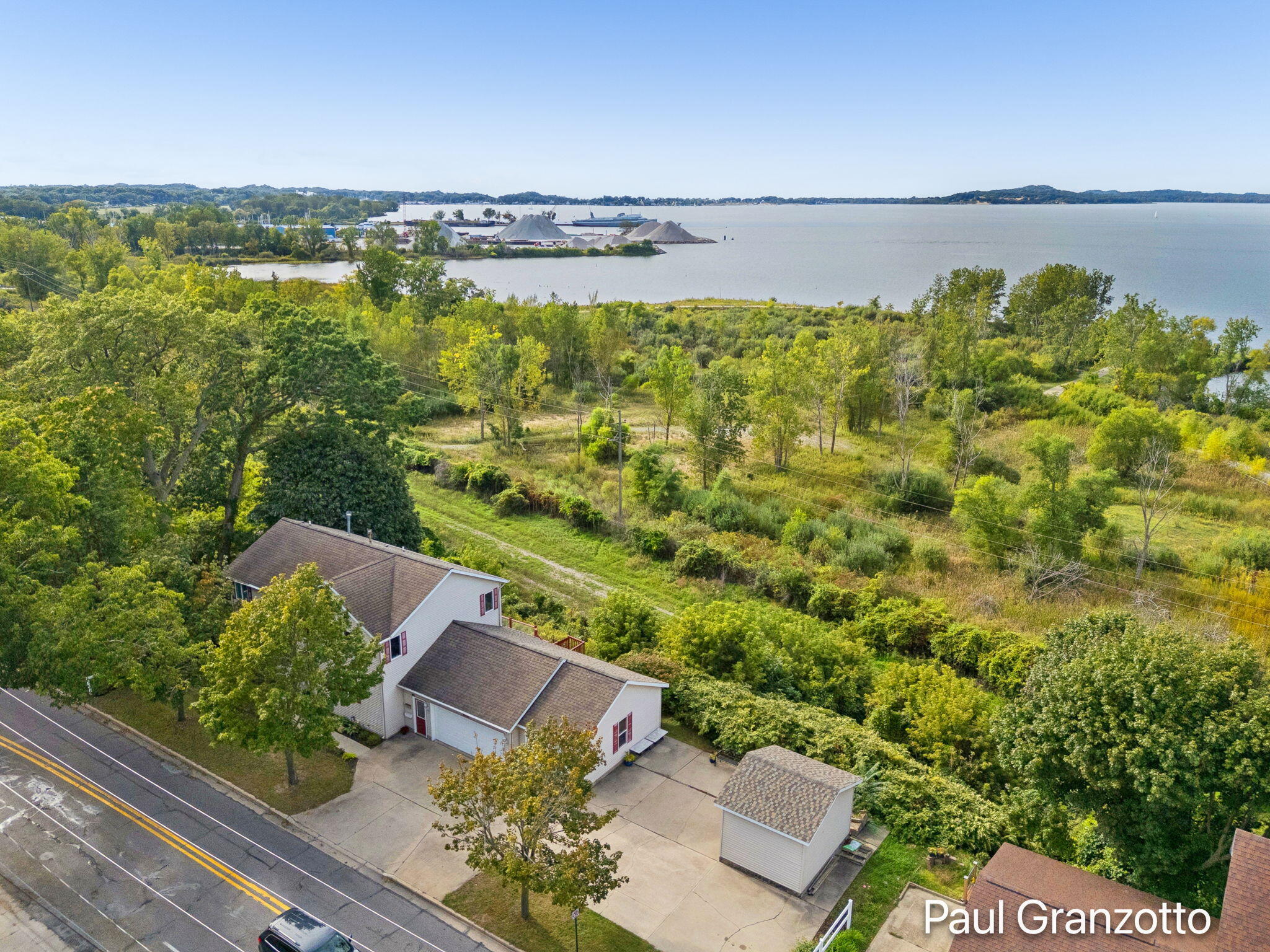 1524 Lakeshore Drive Muskegon MI 49441