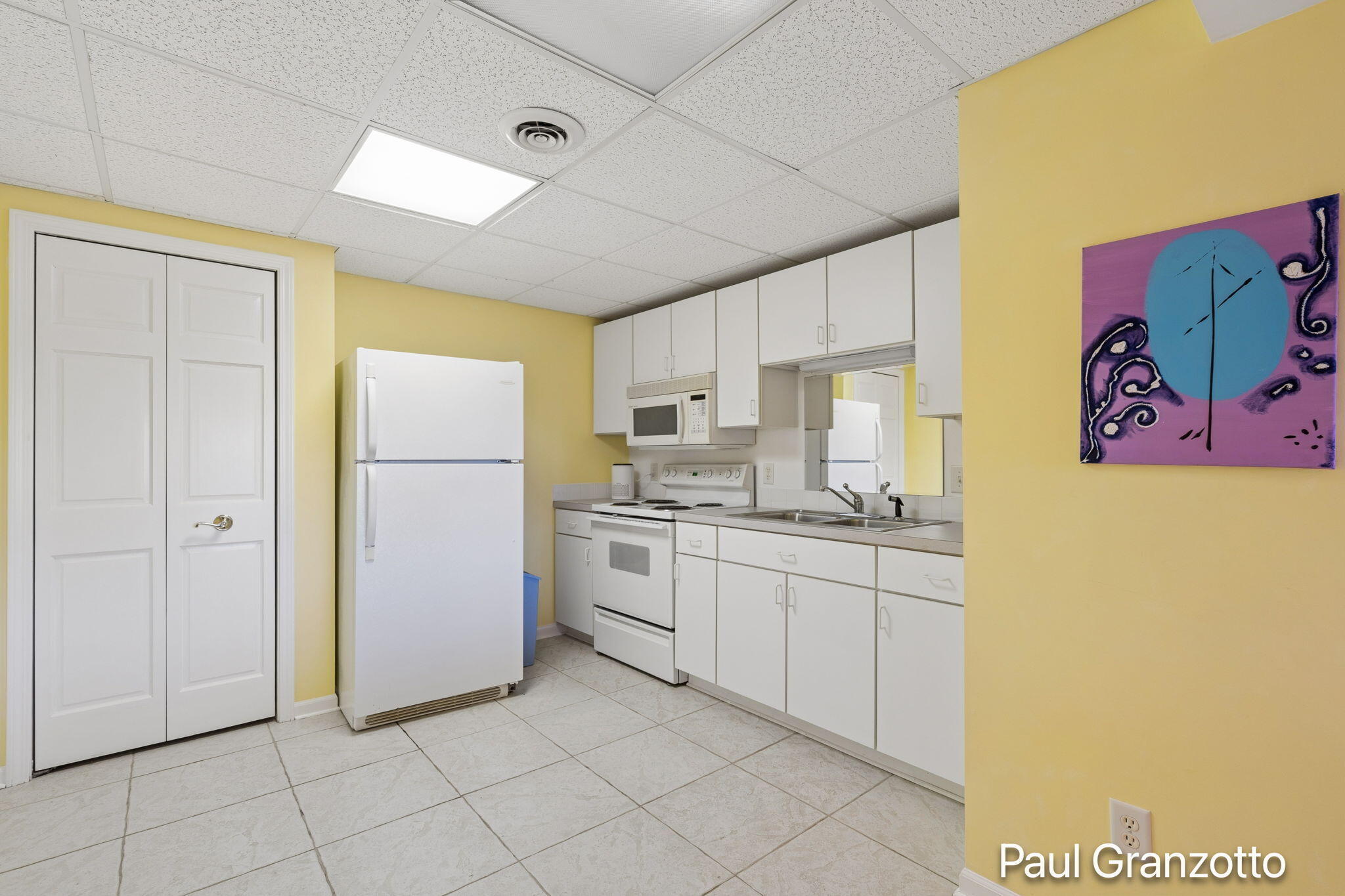 1524 Lakeshore Drive Muskegon MI 49441