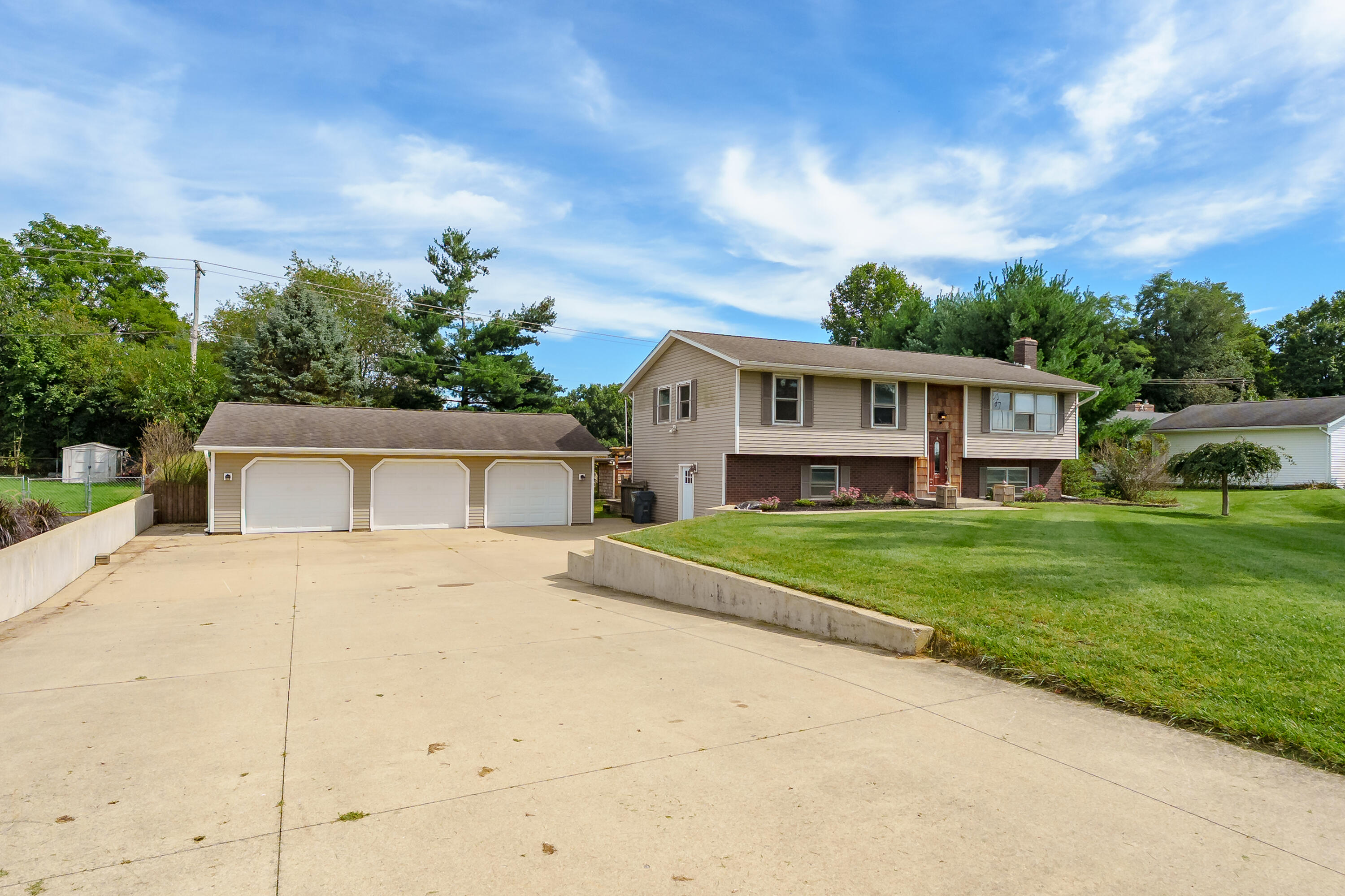 2084 N 26th Street Kalamazoo MI 49048